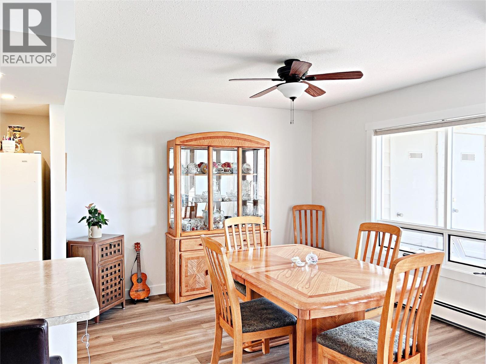 4340A Beach Avenue Unit# 102, Peachland, BC - Indoor Photo Showing Dining Room