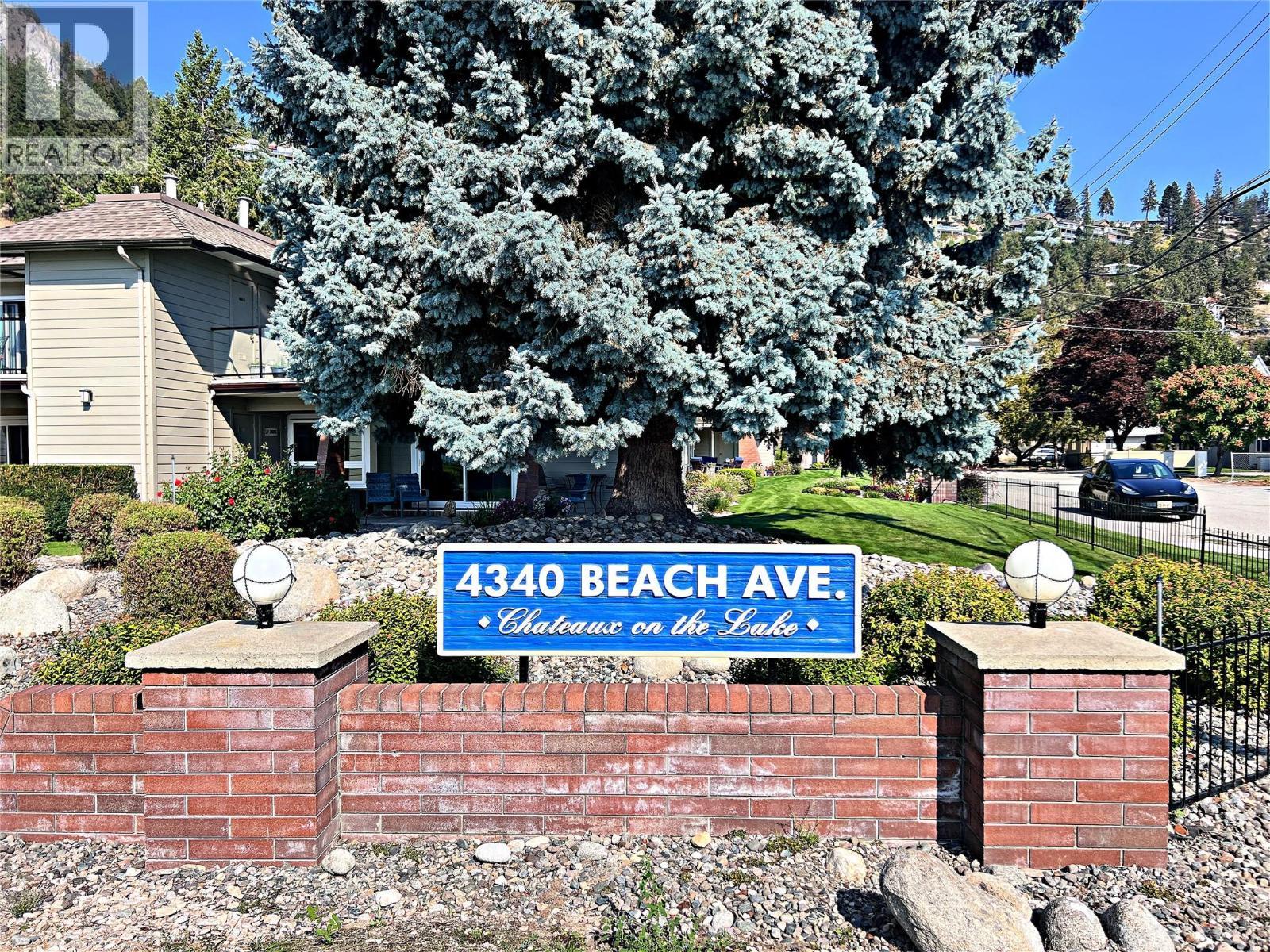 4340A Beach Avenue Unit# 102, Peachland, BC - Outdoor