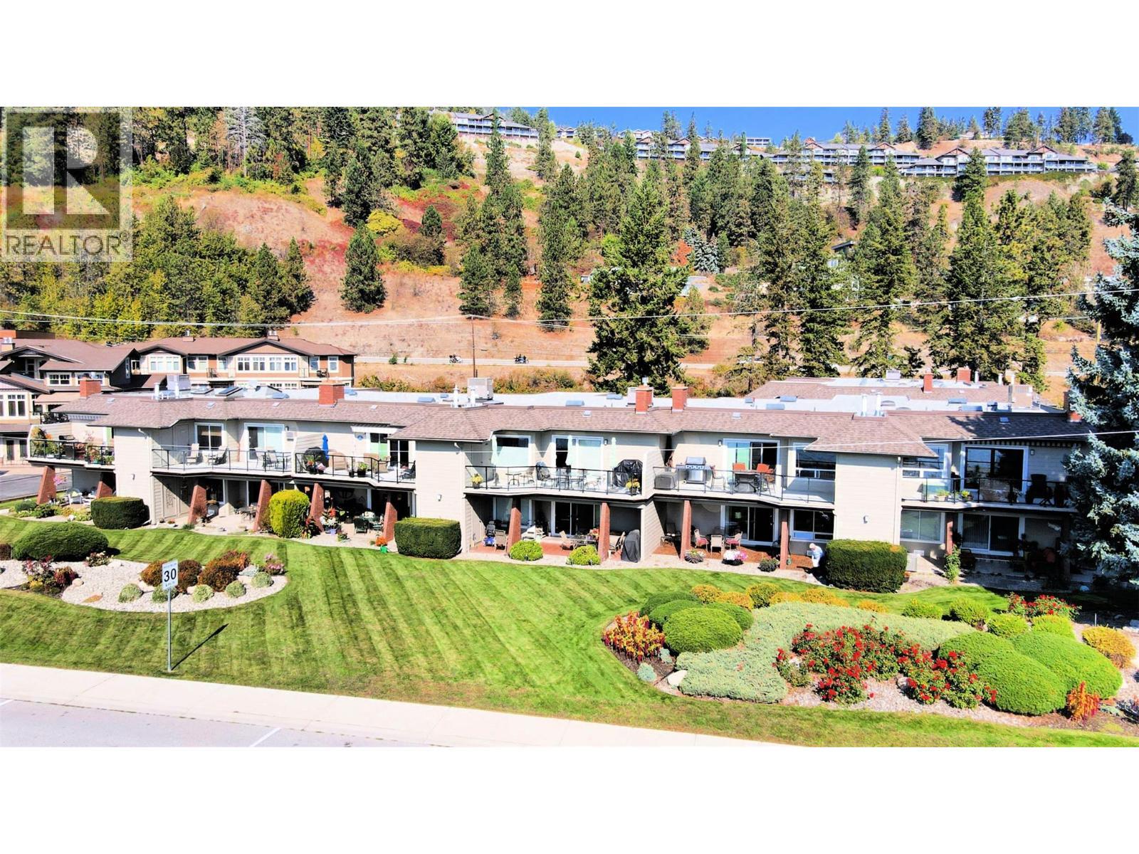4340A Beach Avenue Unit# 102, Peachland, BC - Outdoor