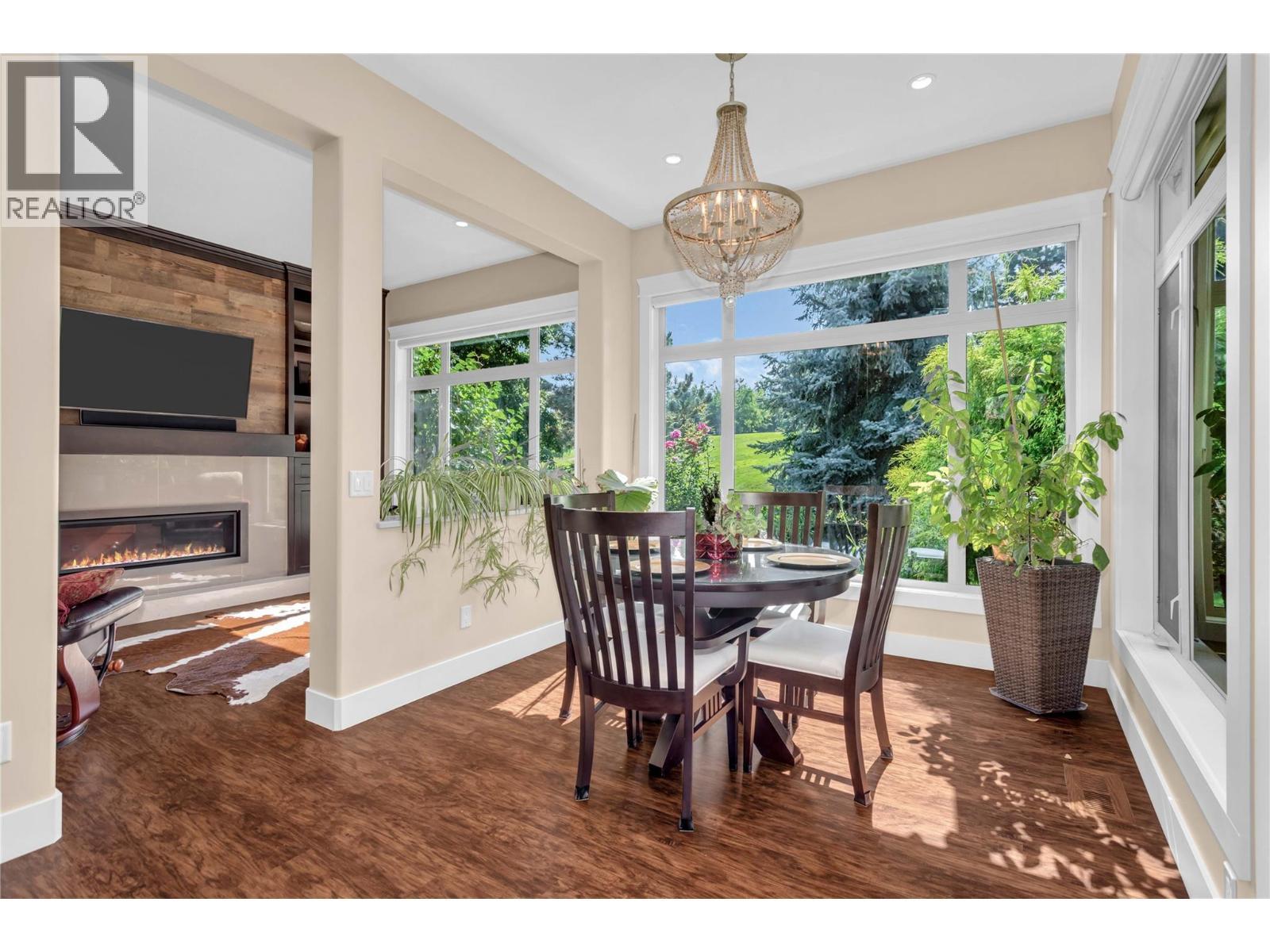 4157 Gallaghers Parkland Drive, Kelowna, BC - Indoor Photo Showing Dining Room