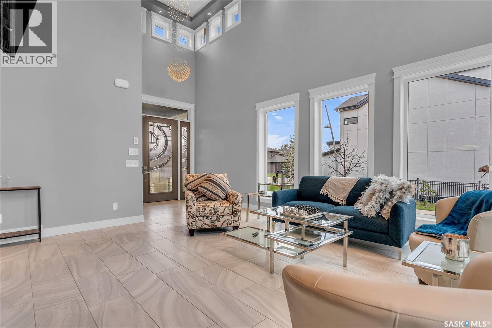 559 Atton Lane, Saskatoon, SK - Indoor Photo Showing Living Room