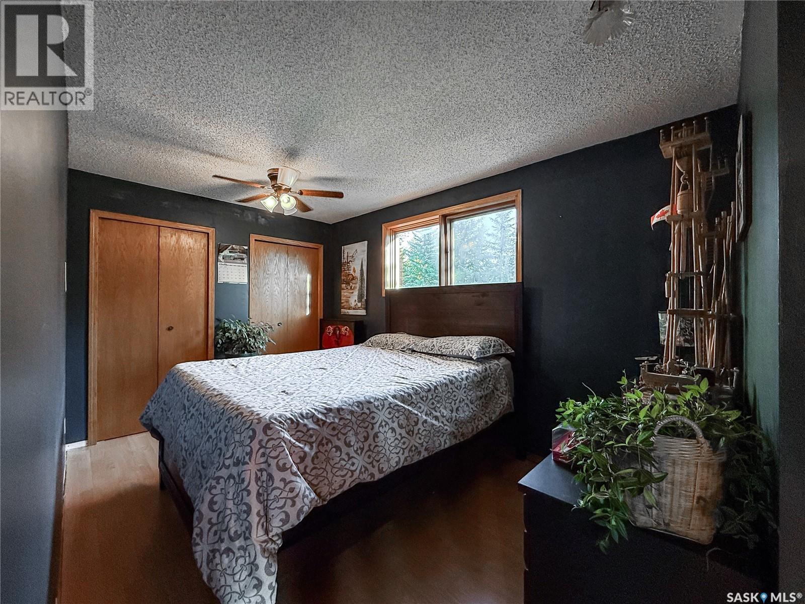 223 Riverside Boulevard, Eastend, SK - Indoor Photo Showing Bedroom