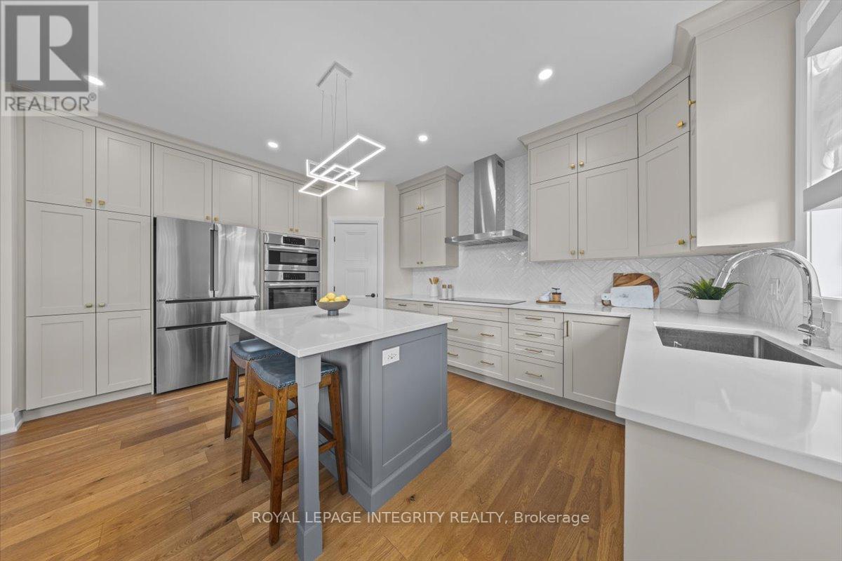 970 Islington Way, Ottawa, ON - Indoor Photo Showing Kitchen With Upgraded Kitchen