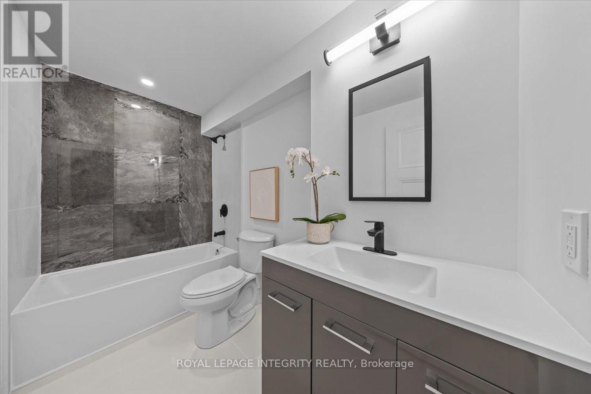 970 Islington Way, Ottawa, ON - Indoor Photo Showing Bathroom