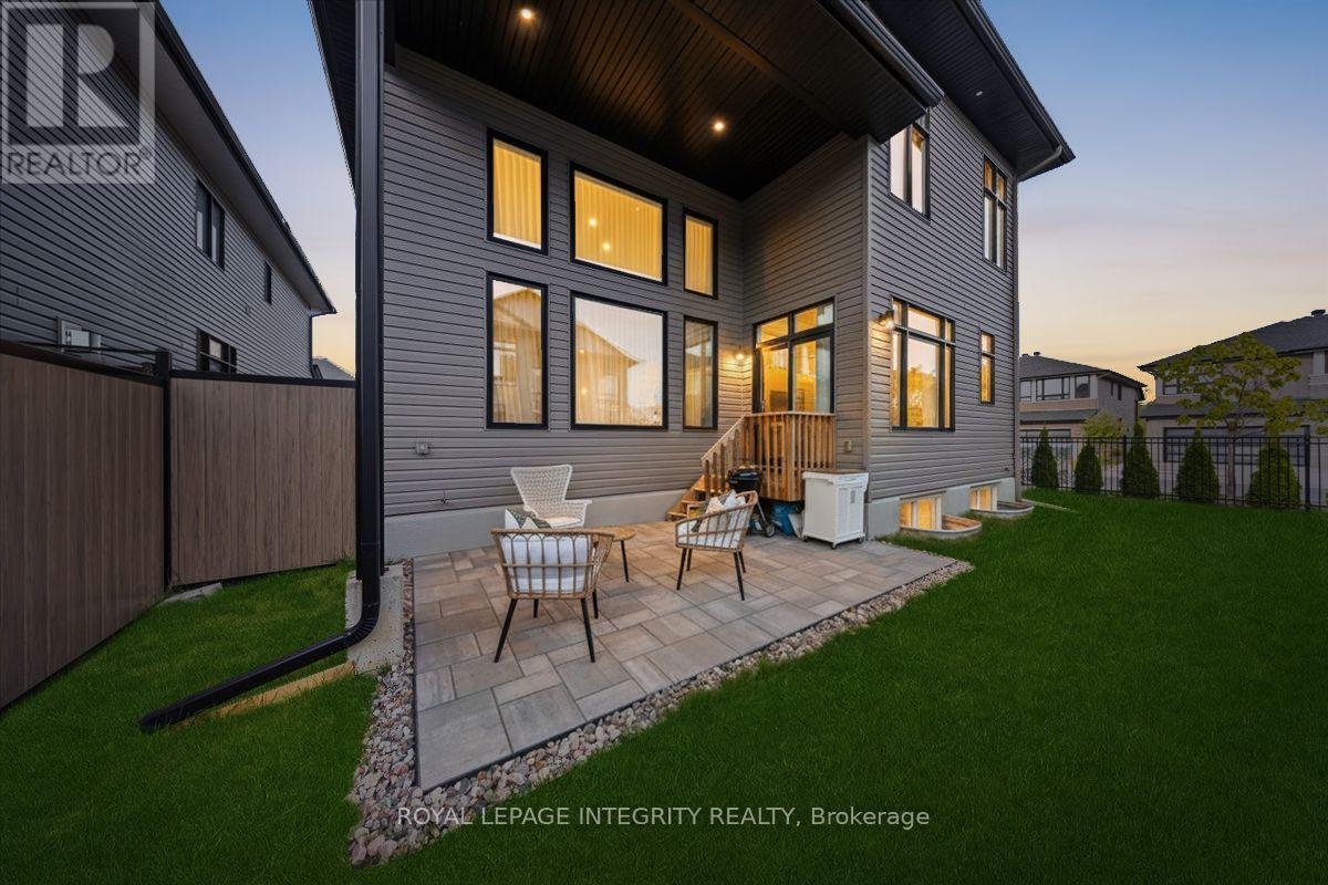 970 Islington Way, Ottawa, ON - Outdoor With Exterior