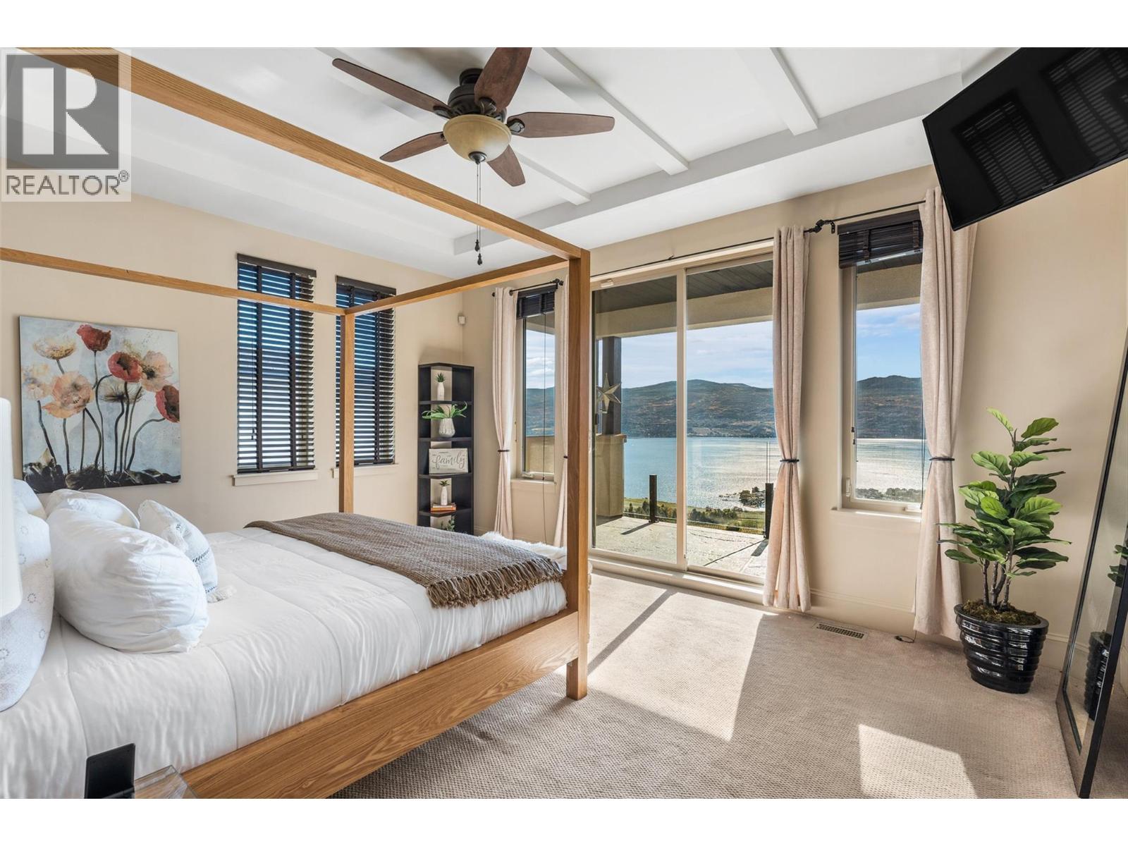 3211 Pinot Noir Place, West Kelowna, BC - Indoor Photo Showing Bedroom