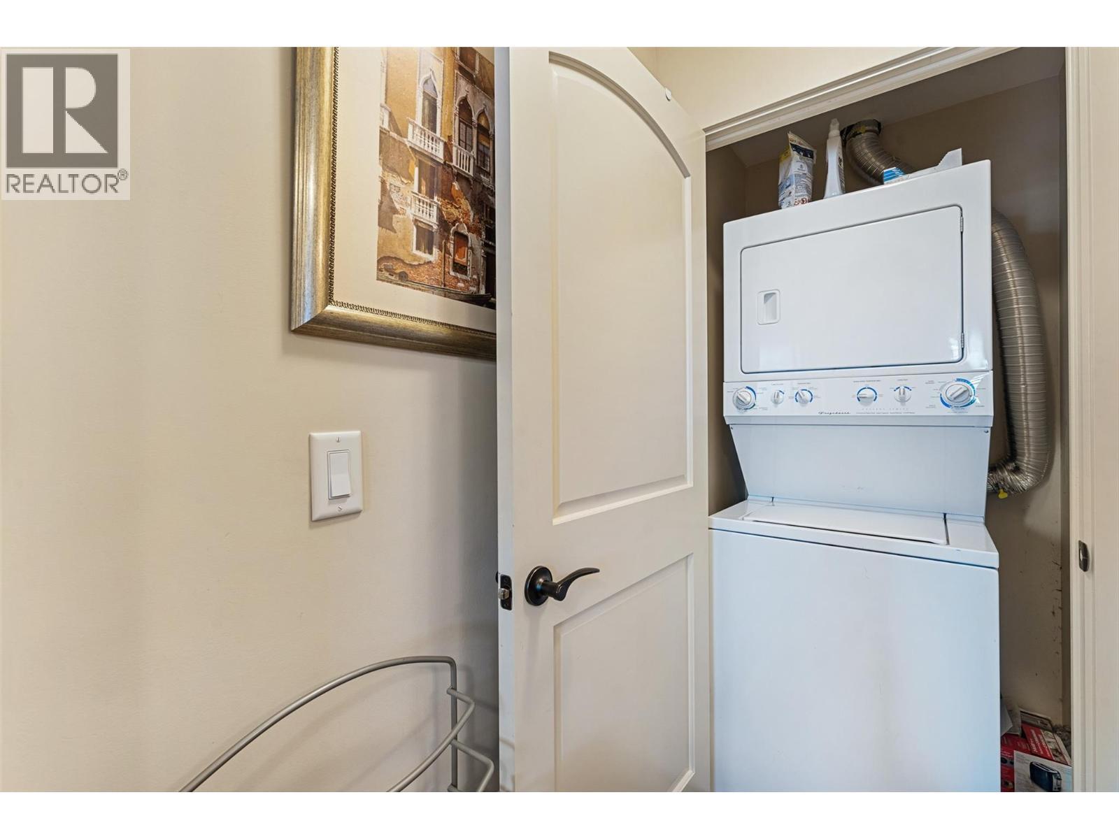 3211 Pinot Noir Place, West Kelowna, BC - Indoor Photo Showing Laundry Room