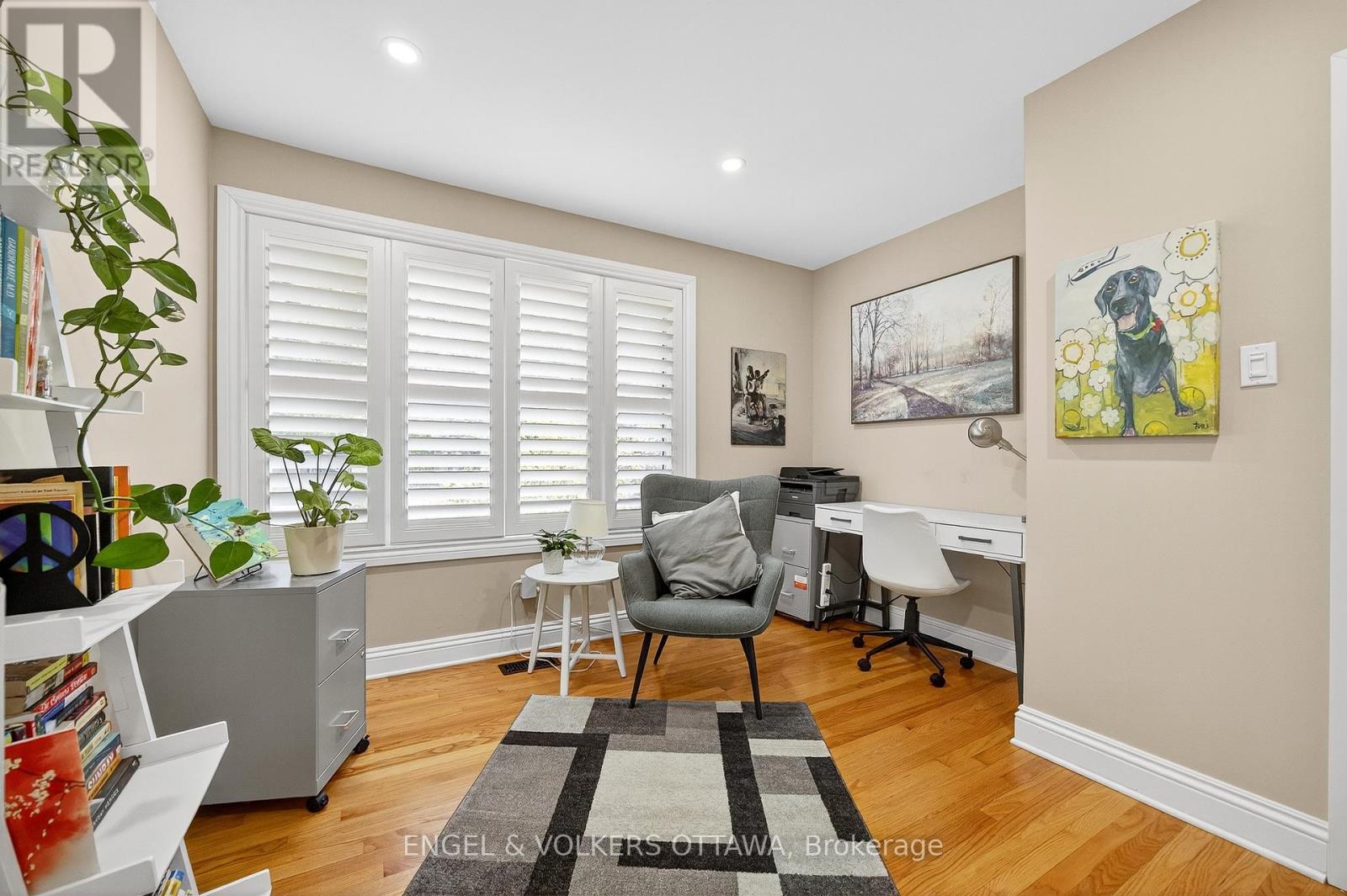 6 Foothills Drive, Ottawa, ON