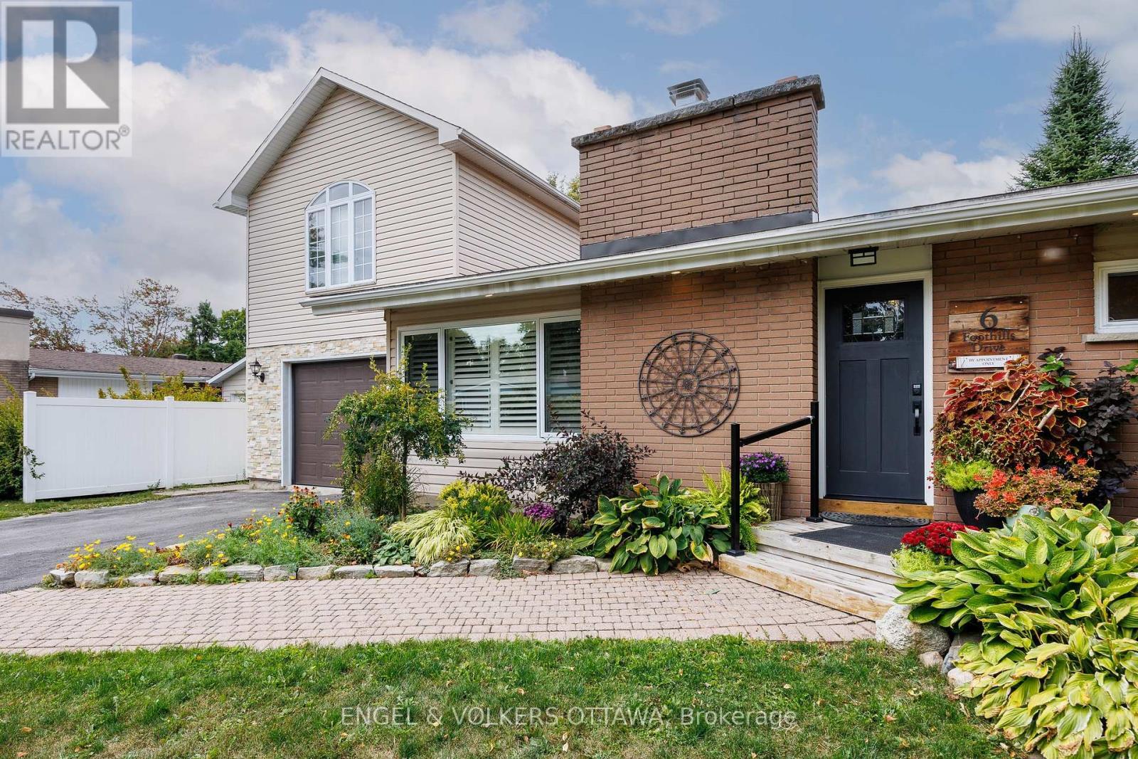 6 Foothills Drive, Ottawa, ON