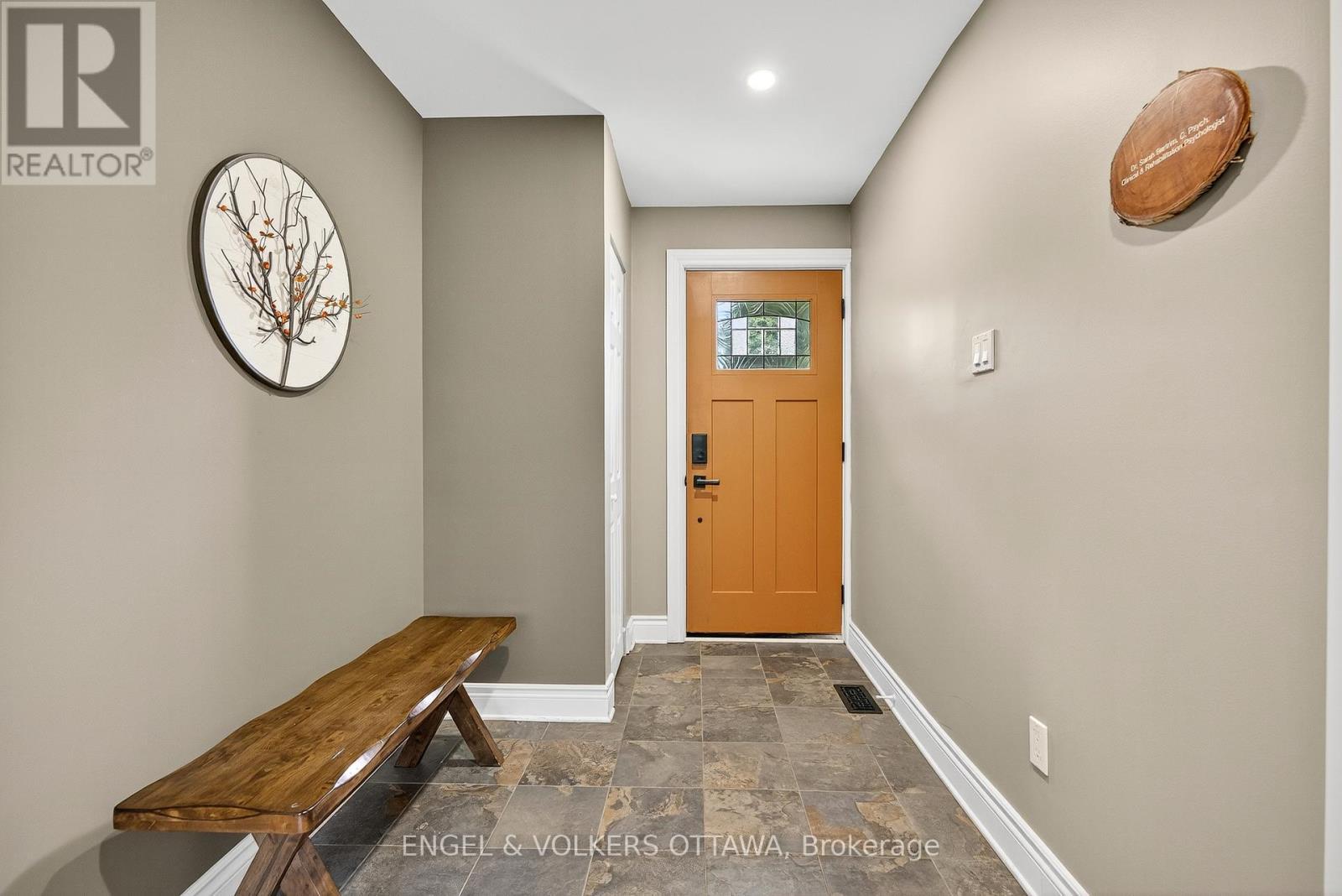 6 Foothills Drive, Ottawa, ON