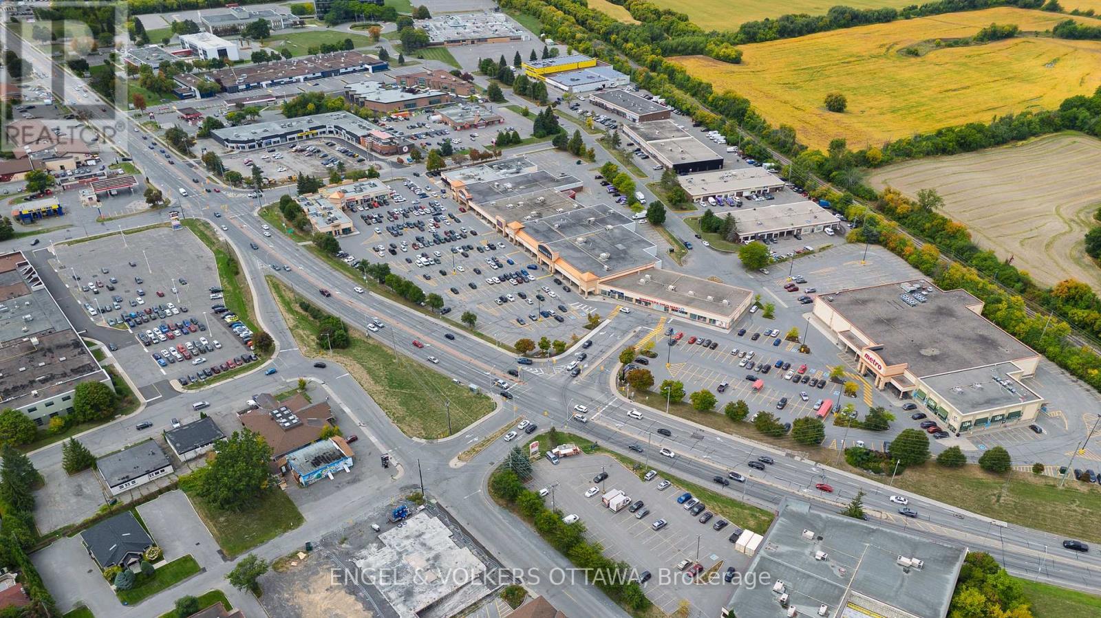 6 Foothills Drive, Ottawa, ON