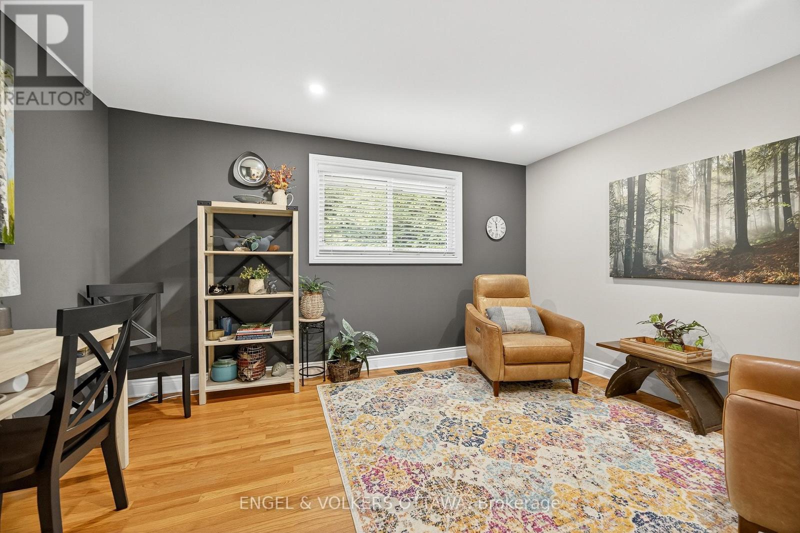 6 Foothills Drive, Ottawa, ON