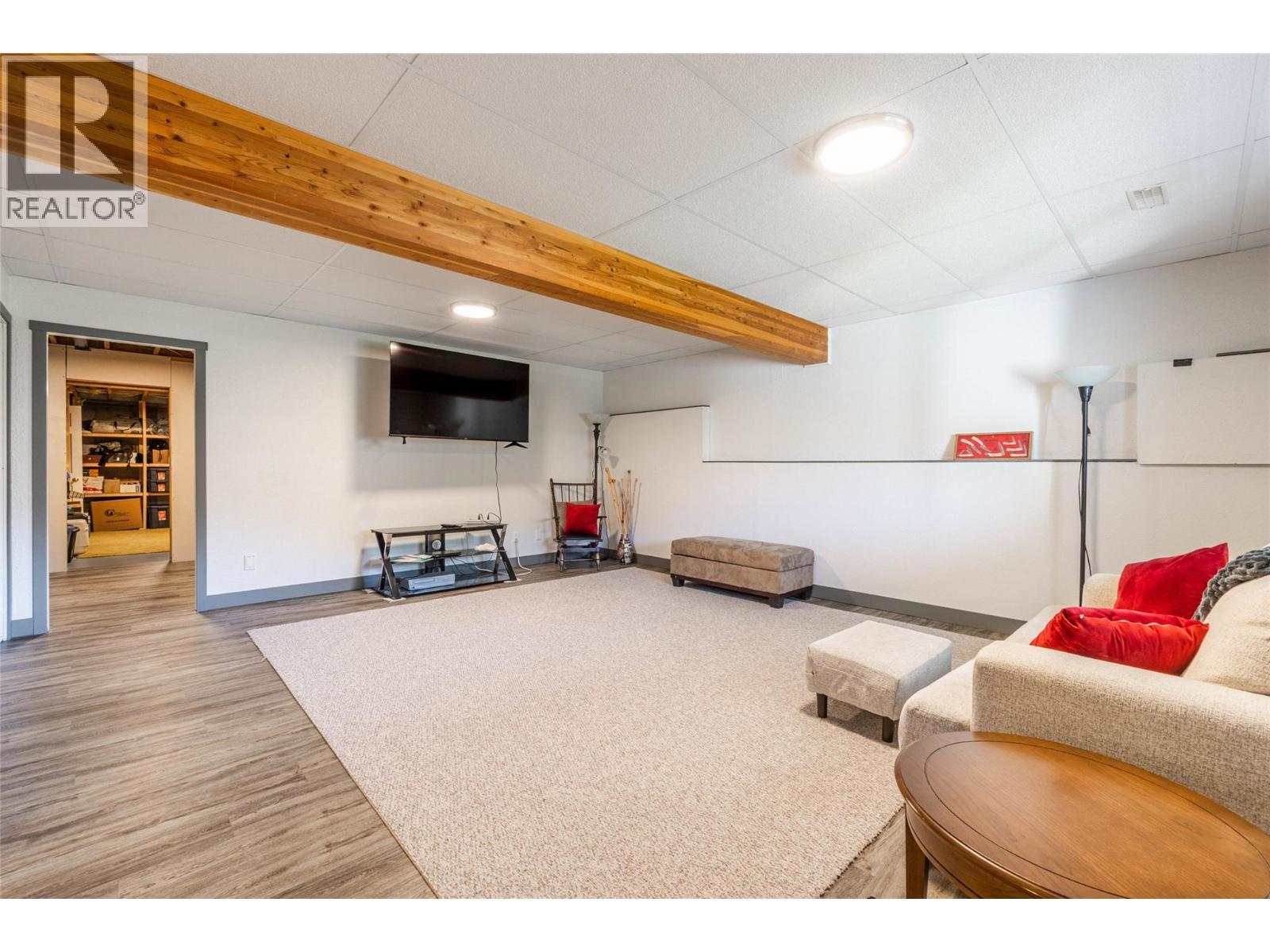 323 Riesling Place, Oliver, BC - Indoor