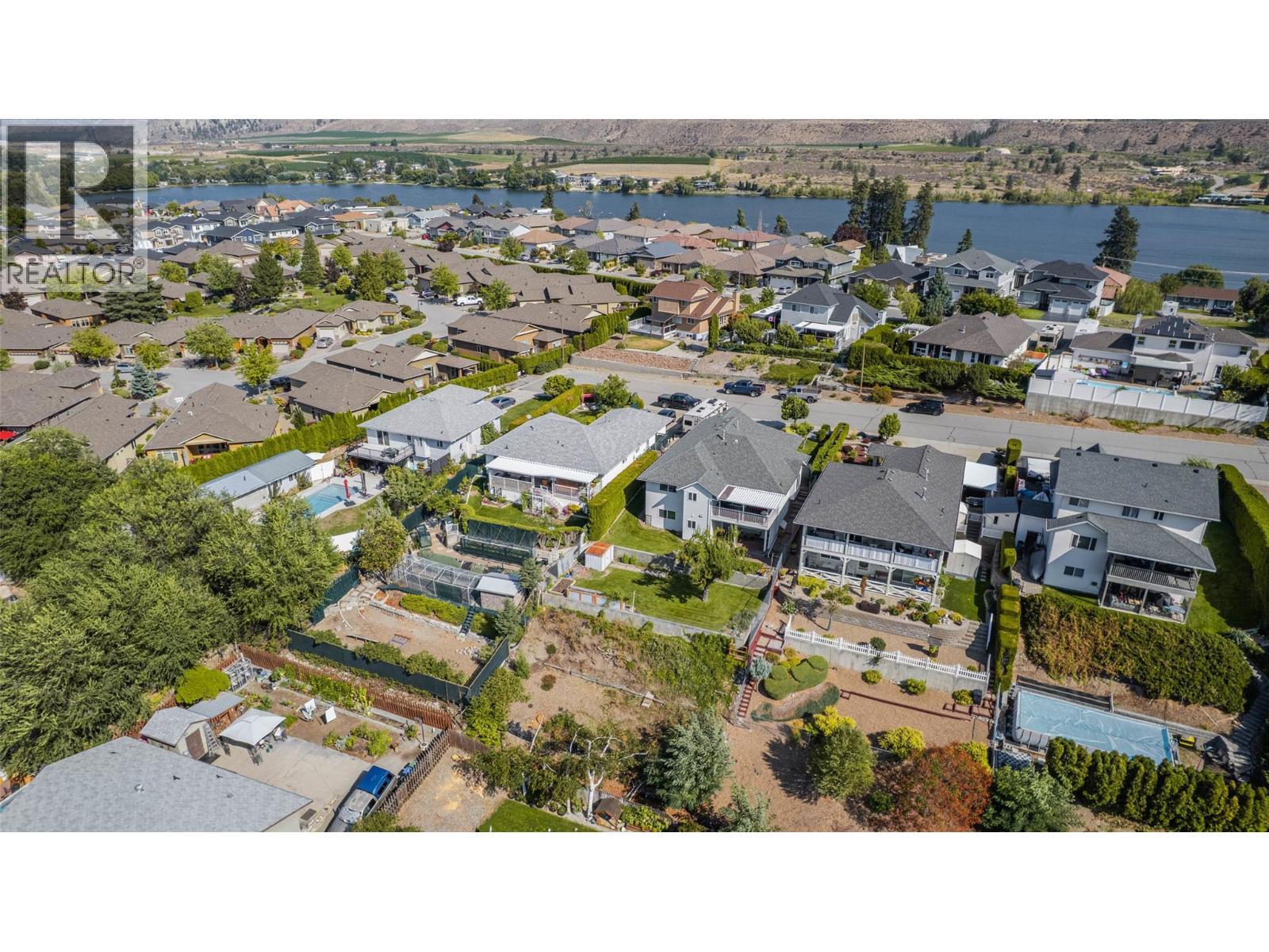 323 Riesling Place, Oliver, BC - Outdoor With View