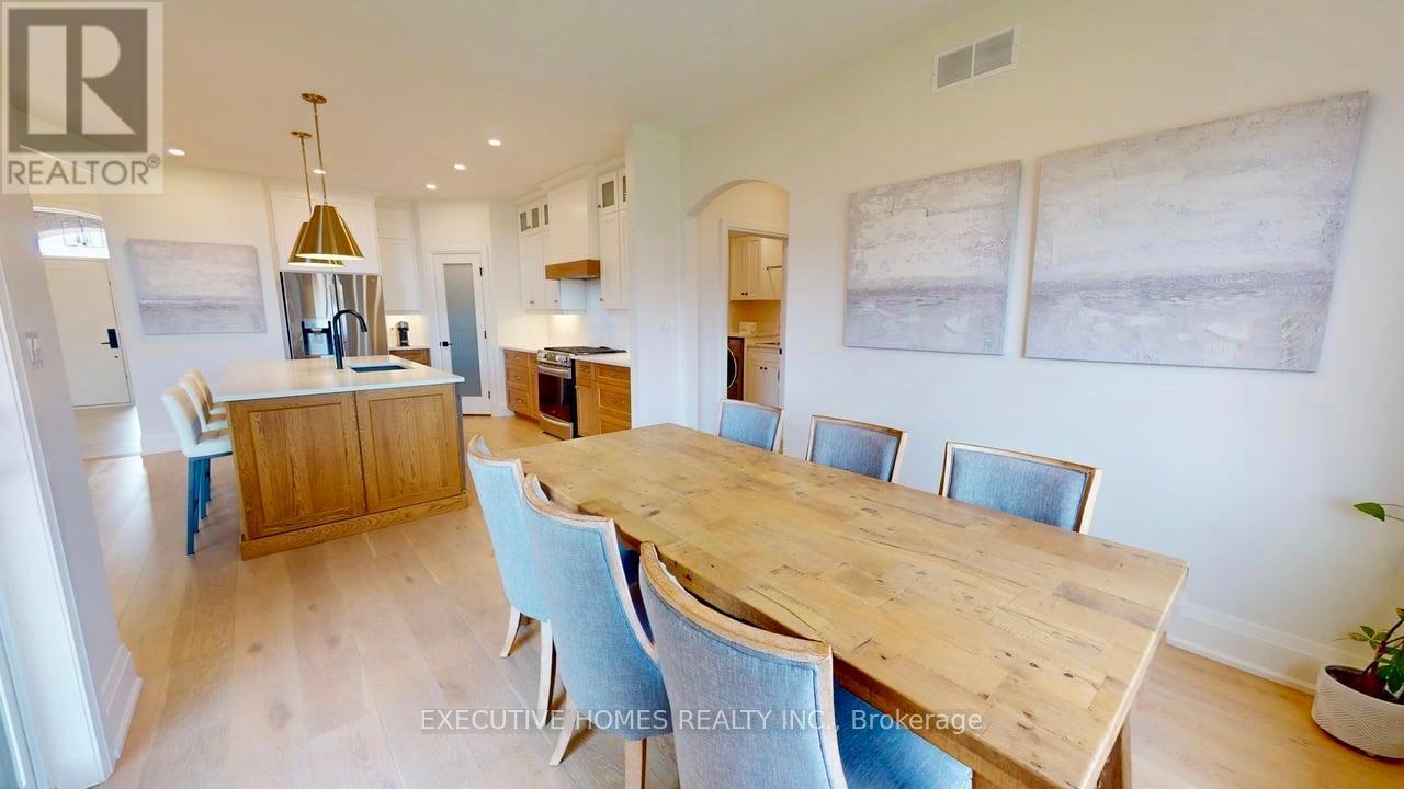 214 Irishwood Lane, Brockton, ON - Indoor Photo Showing Dining Room