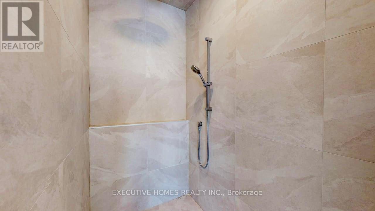 214 Irishwood Lane, Brockton, ON - Indoor Photo Showing Bathroom