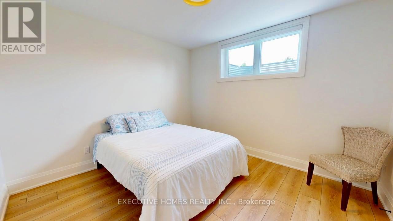 214 Irishwood Lane, Brockton, ON - Indoor Photo Showing Bedroom