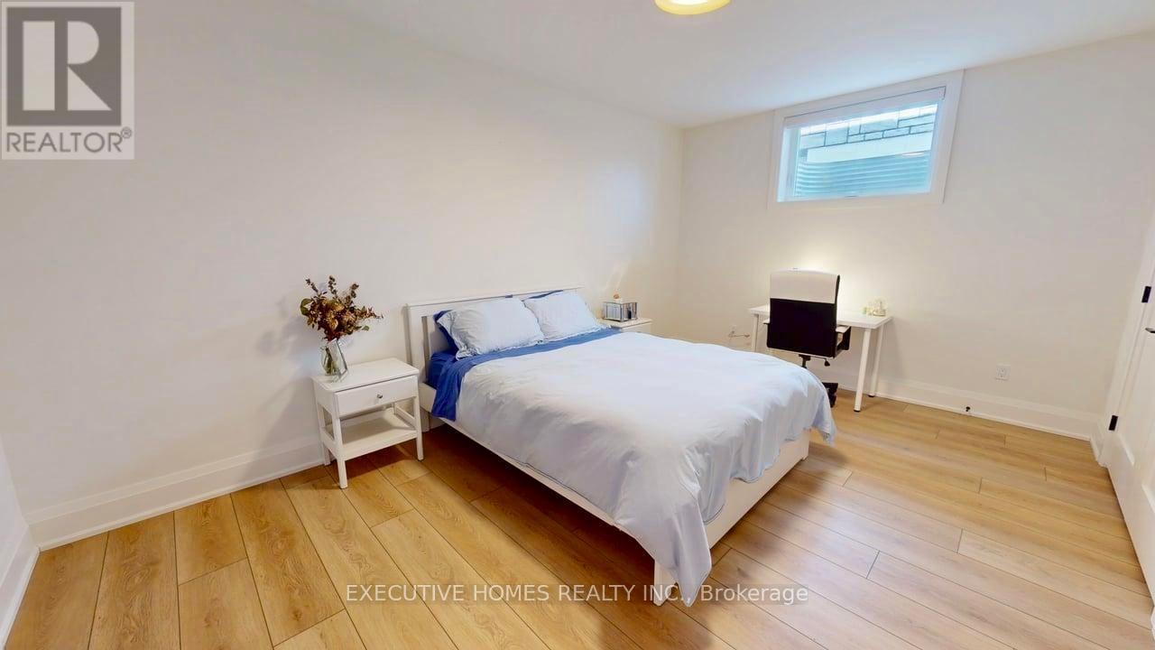 214 Irishwood Lane, Brockton, ON - Indoor Photo Showing Bedroom