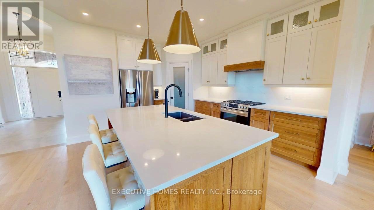 214 Irishwood Lane, Brockton, ON - Indoor Photo Showing Kitchen With Double Sink With Upgraded Kitchen