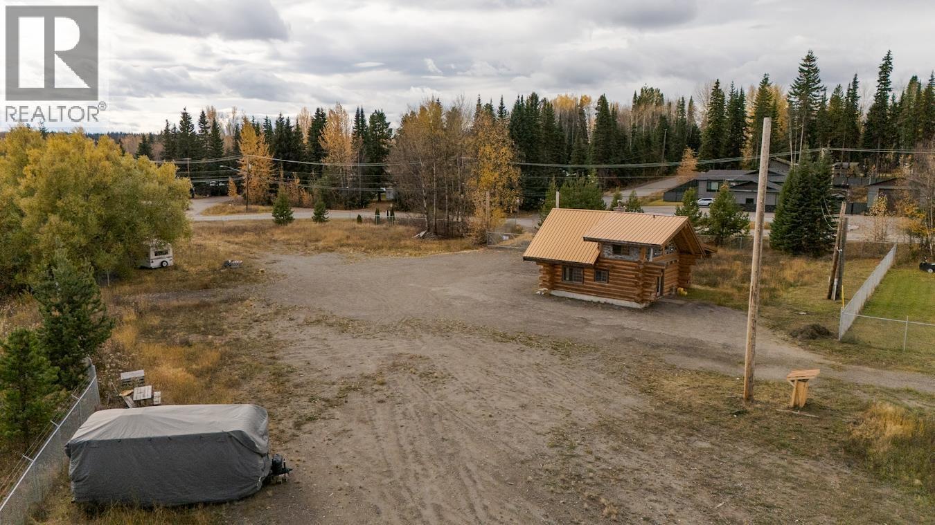 8828 N Kelly Road, Prince George, BC