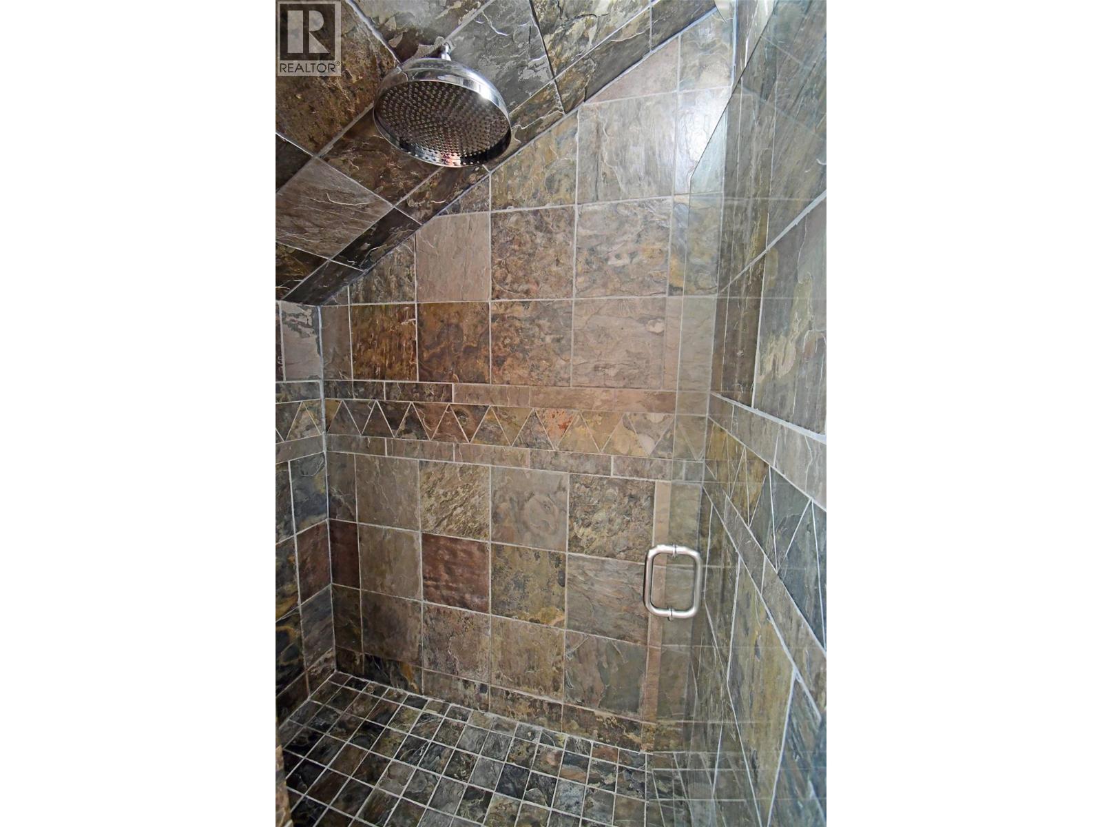 350 Whitehorse Lane Unit# 1 Lot# 1, Big White, BC - Indoor Photo Showing Bathroom