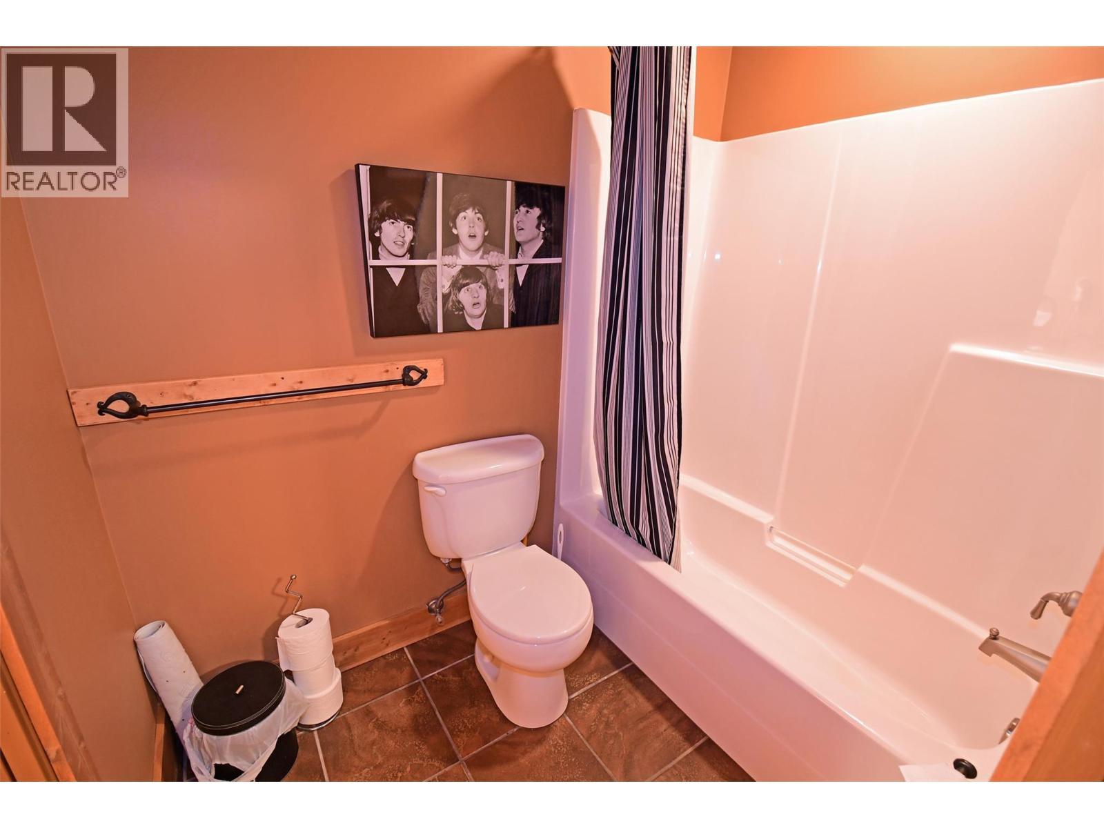 350 Whitehorse Lane Unit# 1 Lot# 1, Big White, BC - Indoor Photo Showing Bathroom