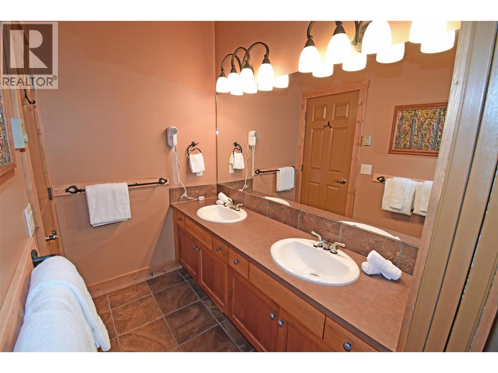 350 Whitehorse Lane Unit# 1 Lot# 1, Big White, BC - Indoor Photo Showing Bathroom