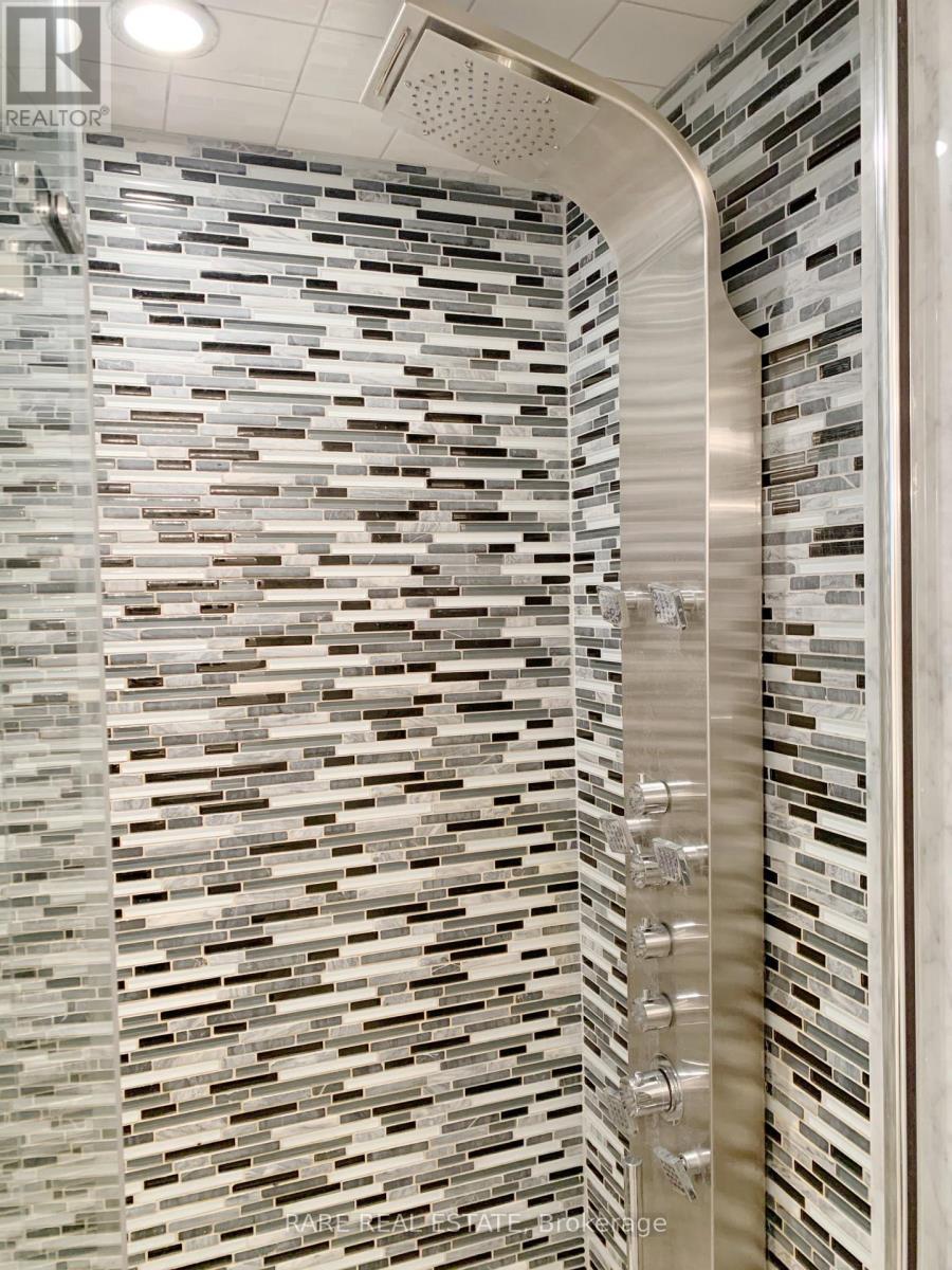 391 Alper Street, Richmond Hill, ON - Outdoor