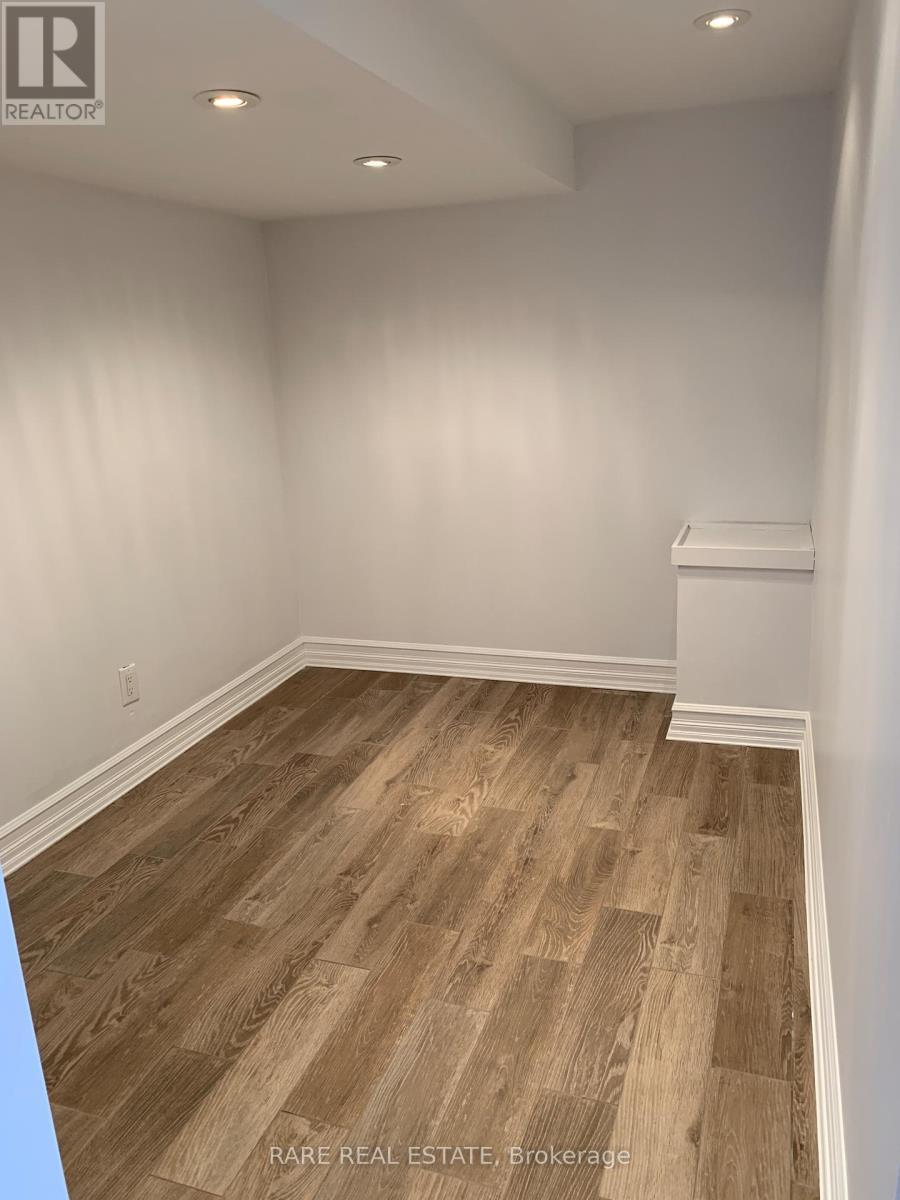 391 Alper Street, Richmond Hill, ON - Indoor Photo Showing Other Room