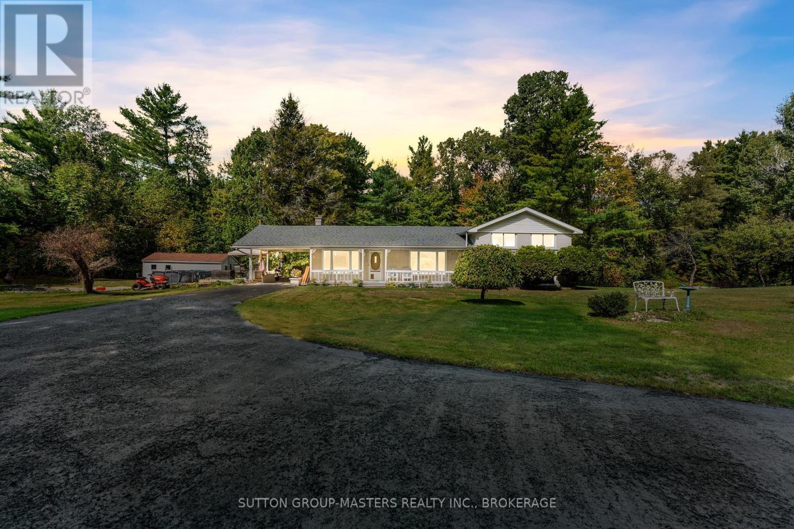 26 Hallecks Road, Front Of Yonge, ON - Outdoor