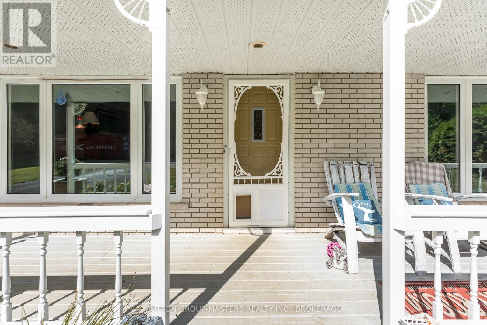 26 Hallecks Road, Front Of Yonge, ON - Outdoor With Exterior