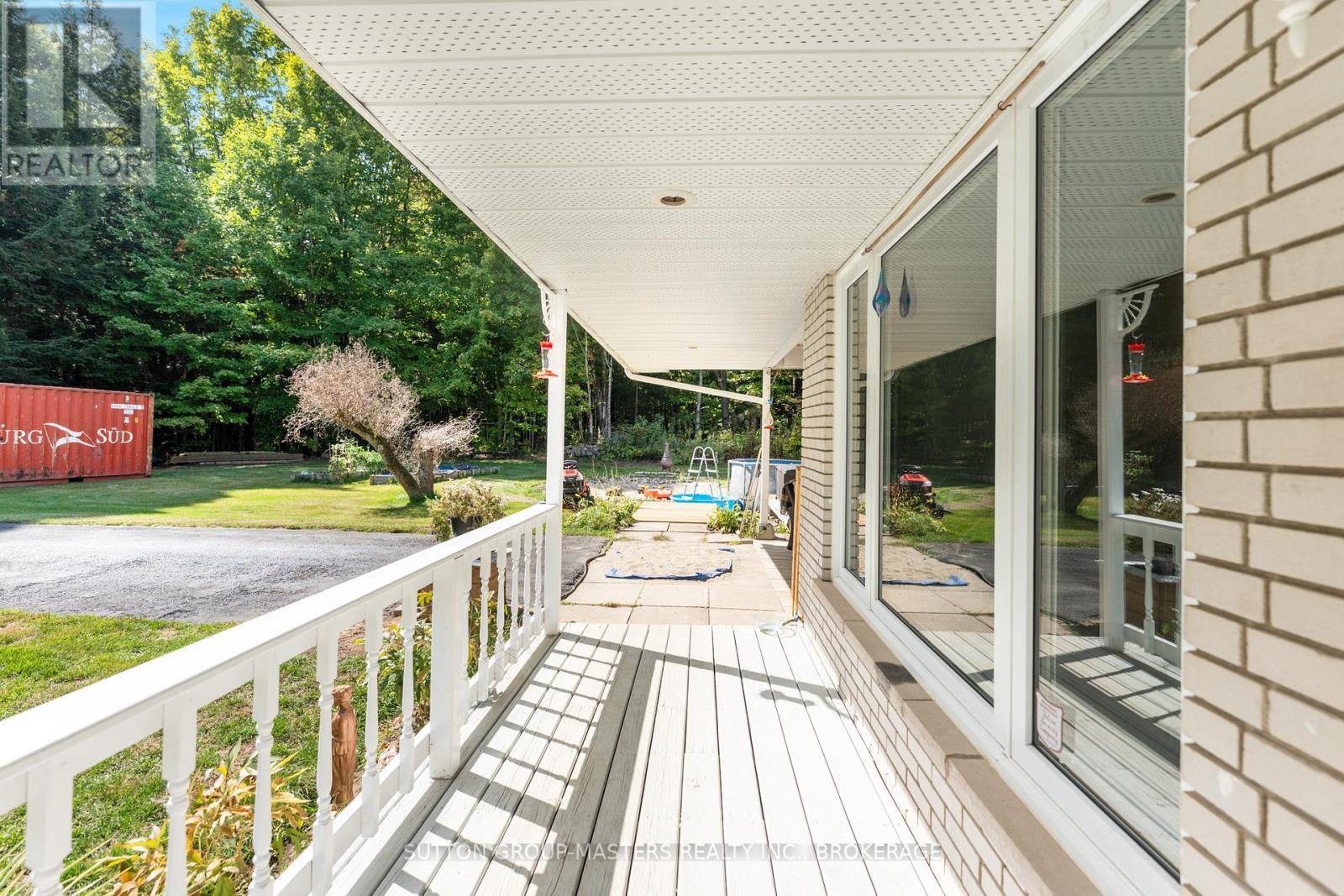 26 Hallecks Road, Front Of Yonge, ON - Outdoor With Exterior