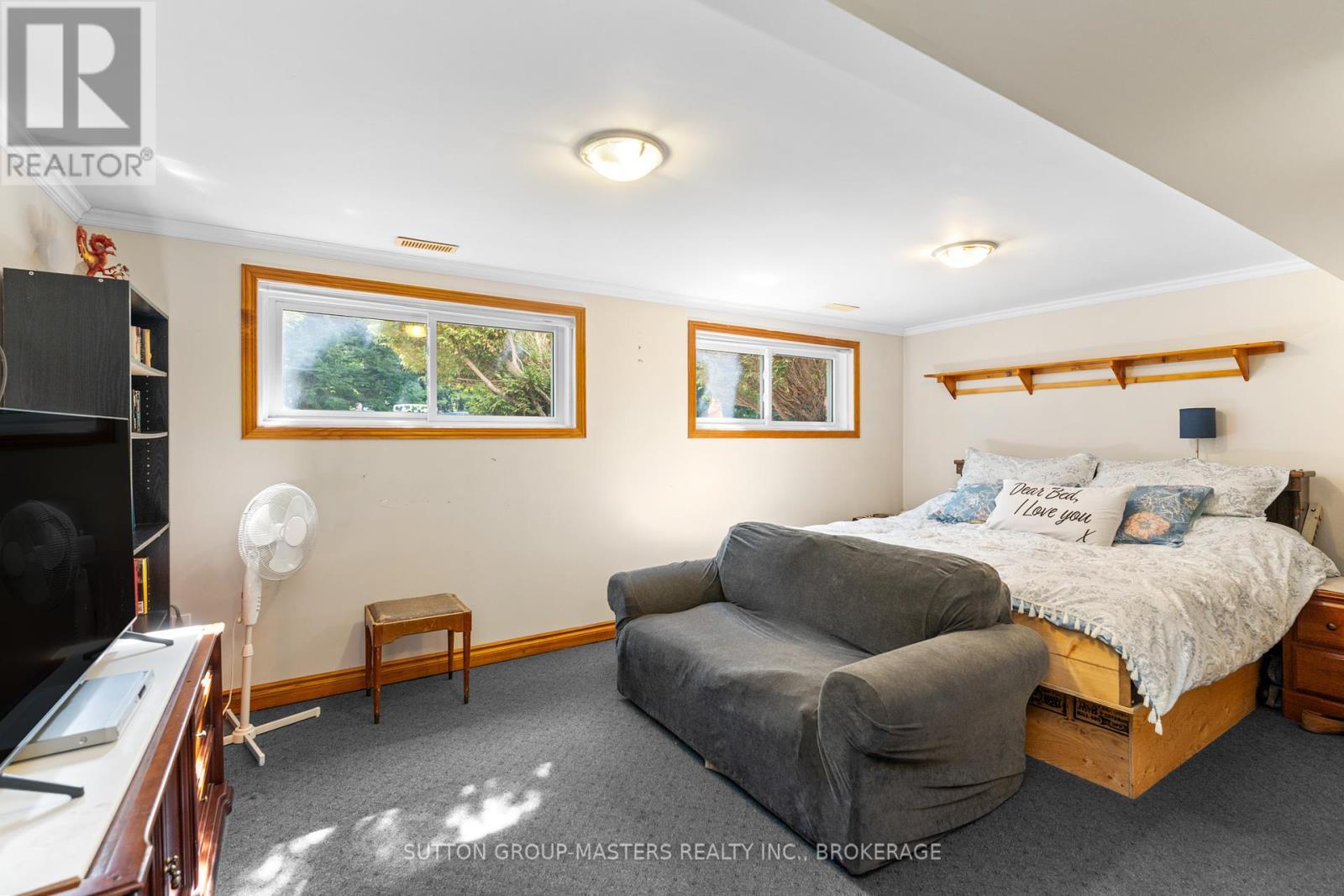 26 Hallecks Road, Front Of Yonge, ON - Indoor Photo Showing Bedroom