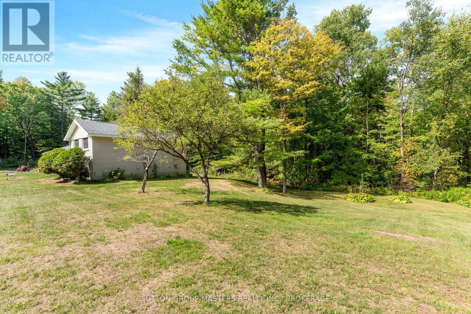 26 Hallecks Road, Front Of Yonge, ON - Outdoor