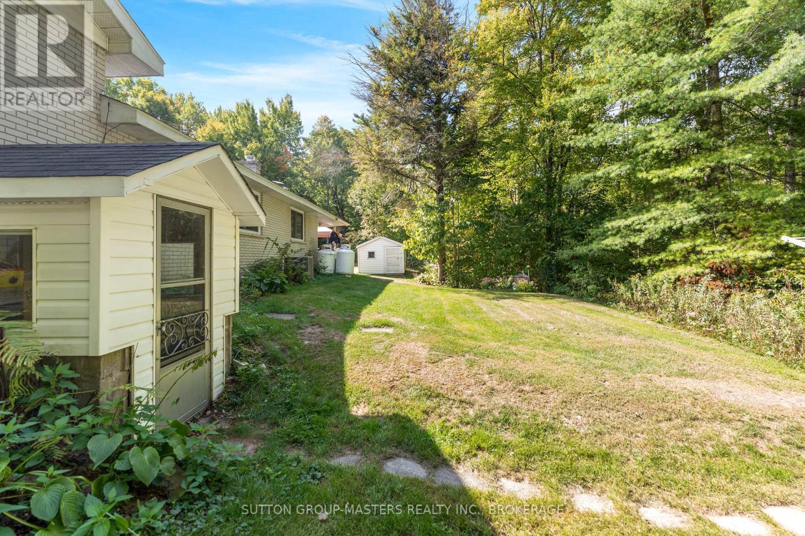 26 Hallecks Road, Front Of Yonge, ON - Outdoor