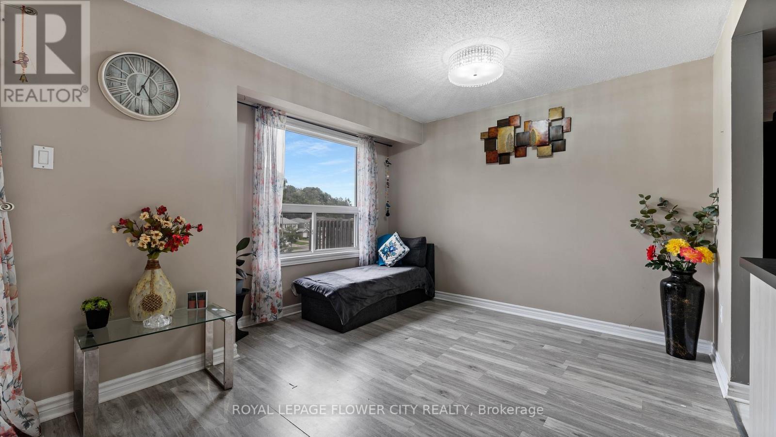 16 - 365 Pioneer Drive, Kitchener, ON - Indoor