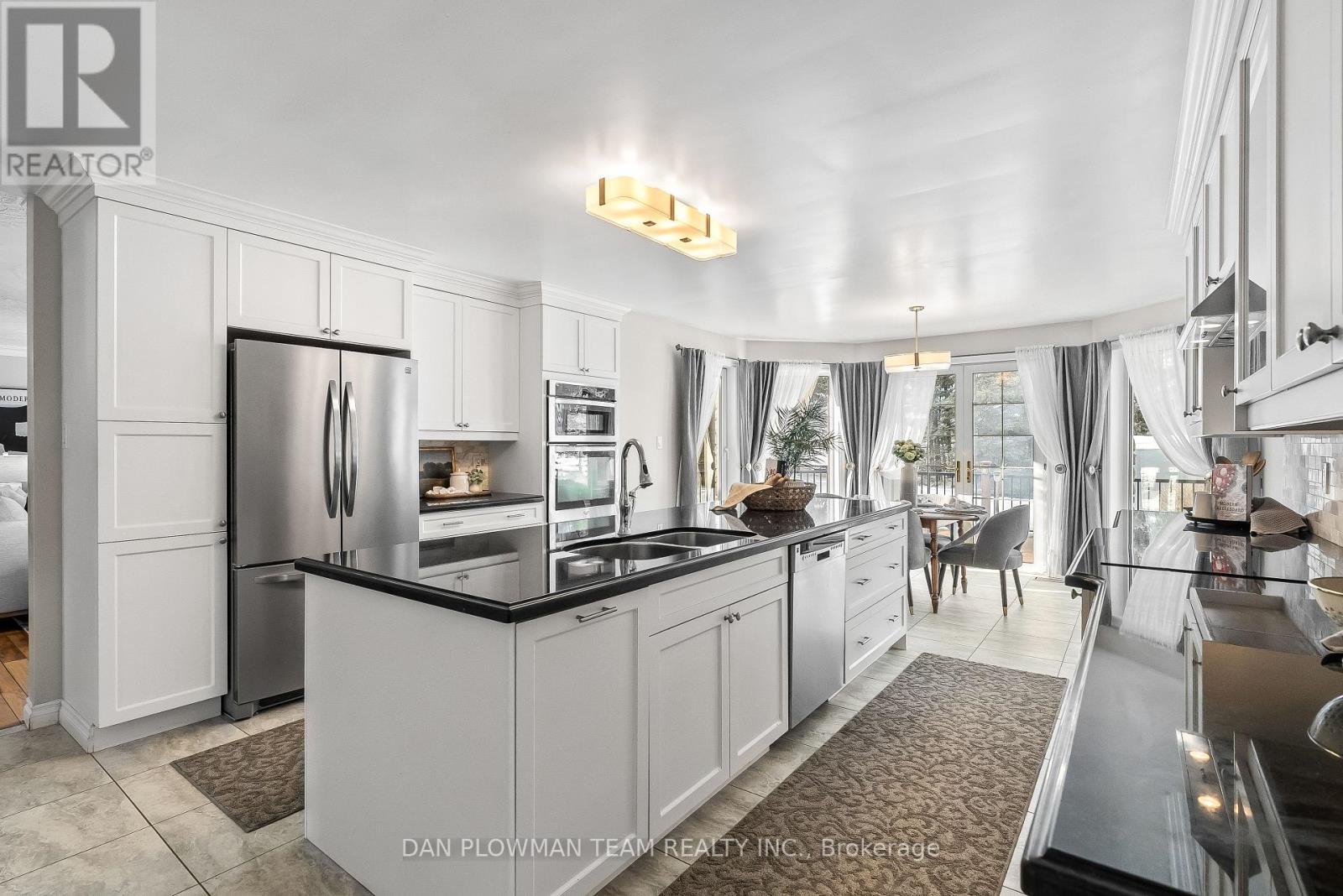 1902 Concession 9 Road, Clarington, ON - Indoor Photo Showing Kitchen With Double Sink With Upgraded Kitchen