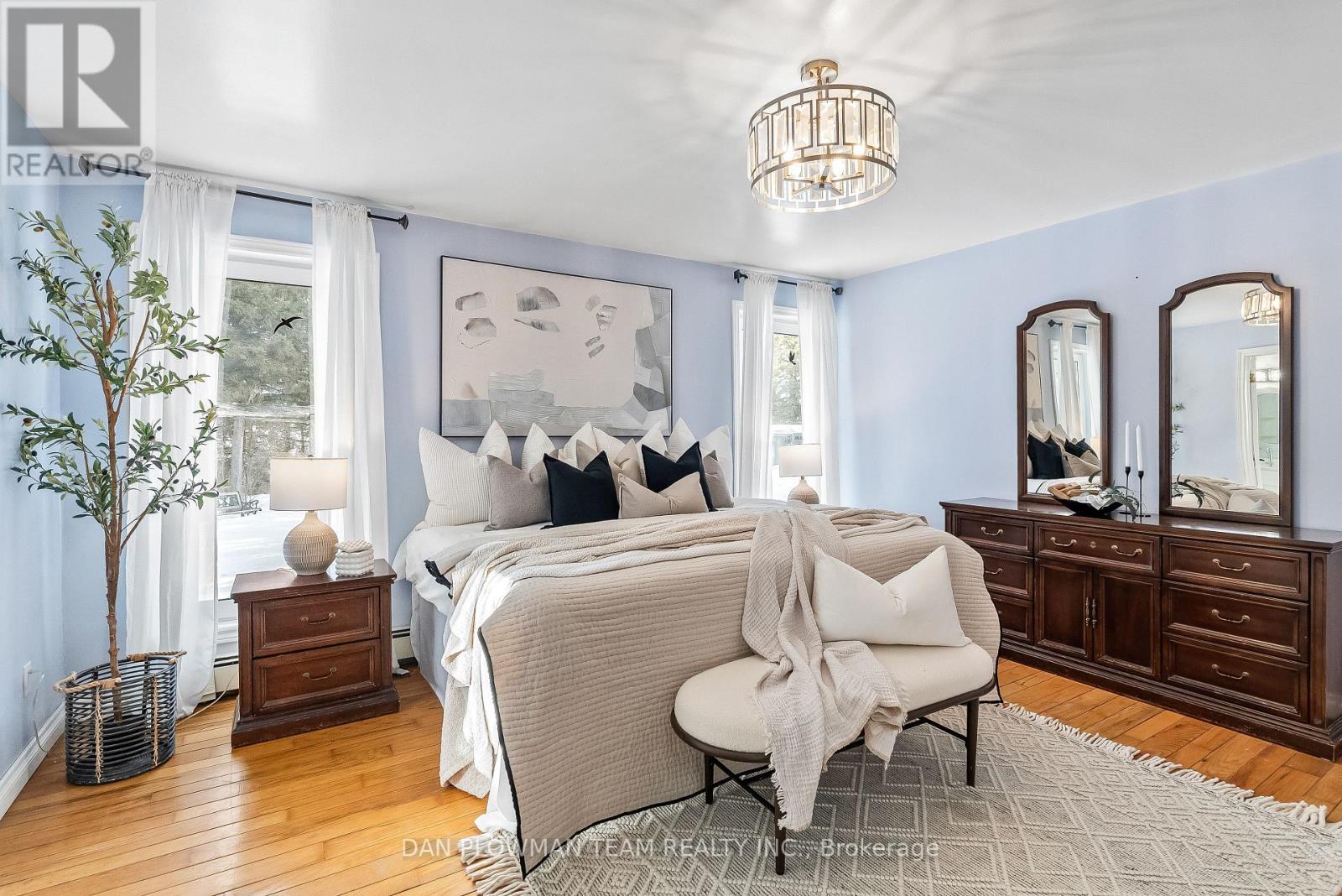 1902 Concession 9 Road, Clarington, ON - Indoor Photo Showing Bedroom