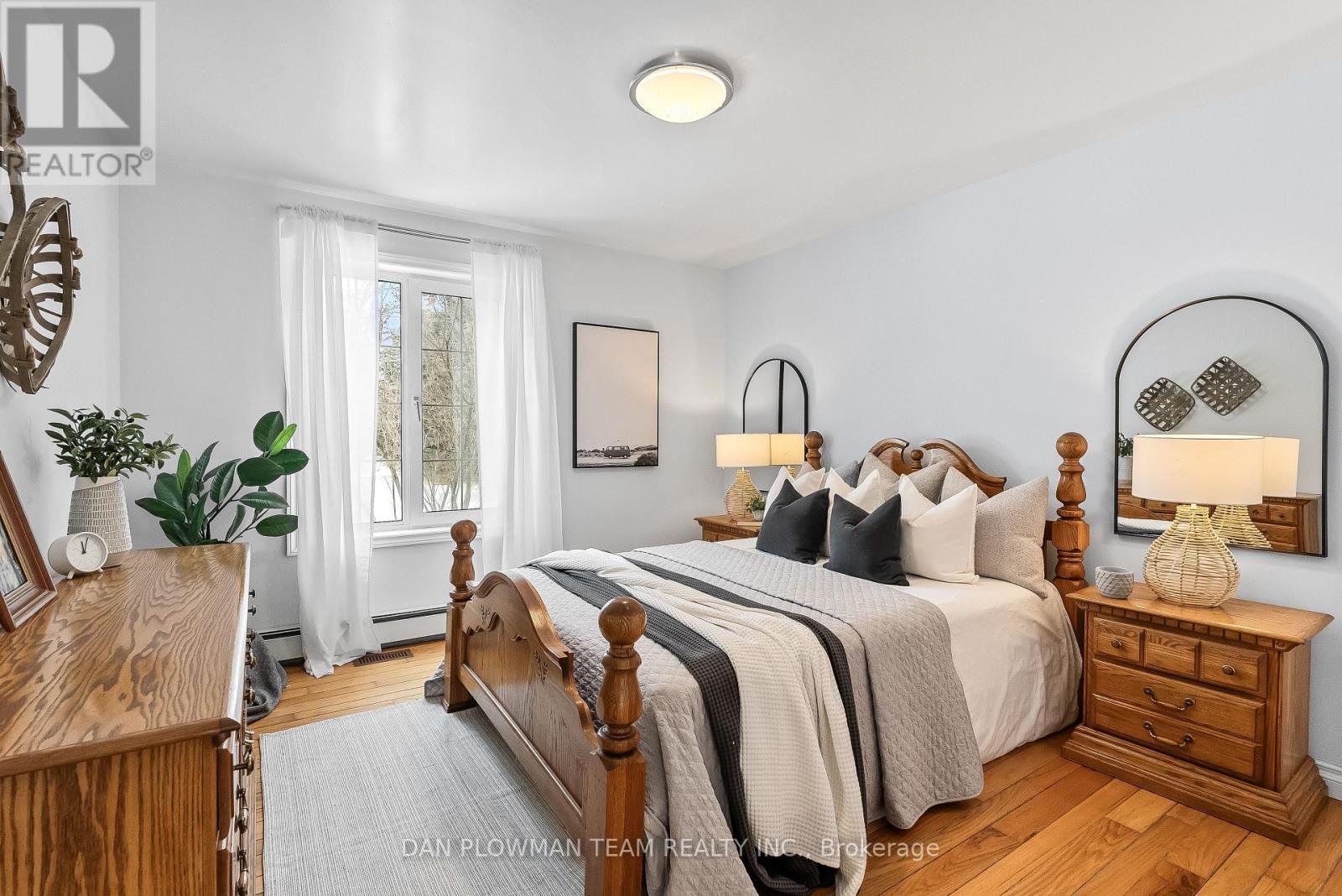 1902 Concession 9 Road, Clarington, ON - Indoor Photo Showing Bedroom