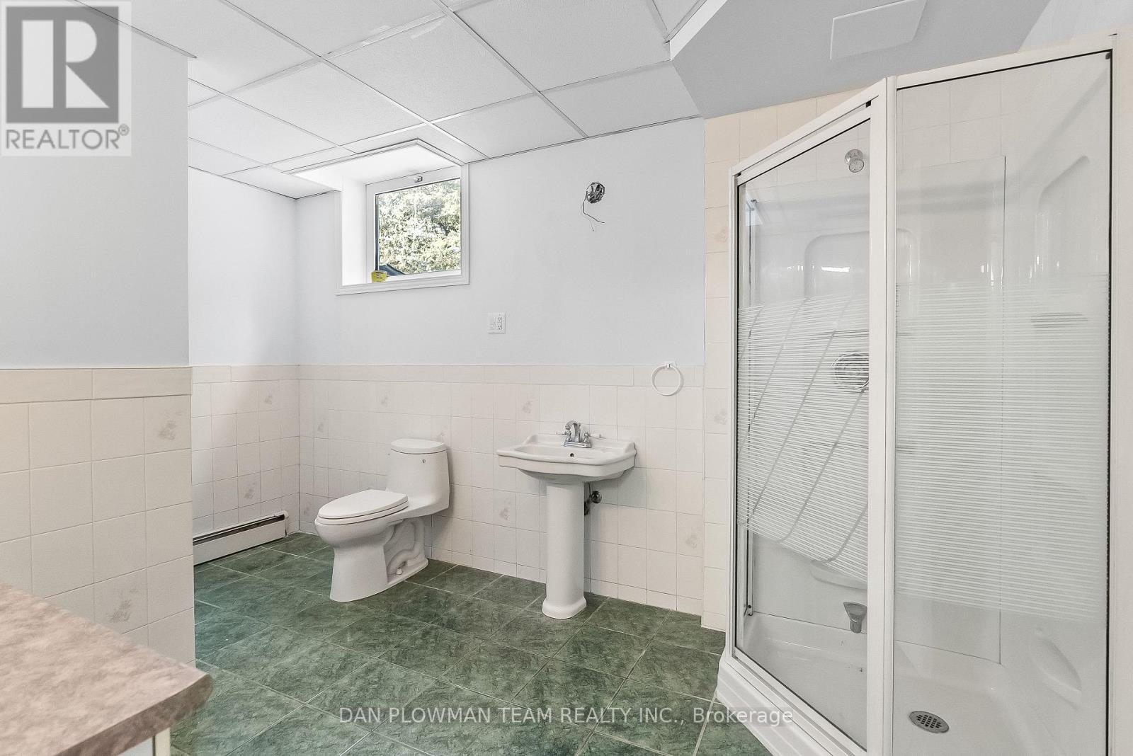 1902 Concession 9 Road, Clarington, ON - Indoor Photo Showing Bathroom