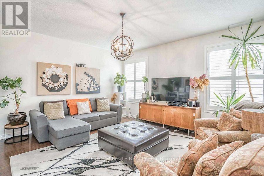 273 Riverlands Avenue, Markham, ON - Indoor Photo Showing Living Room