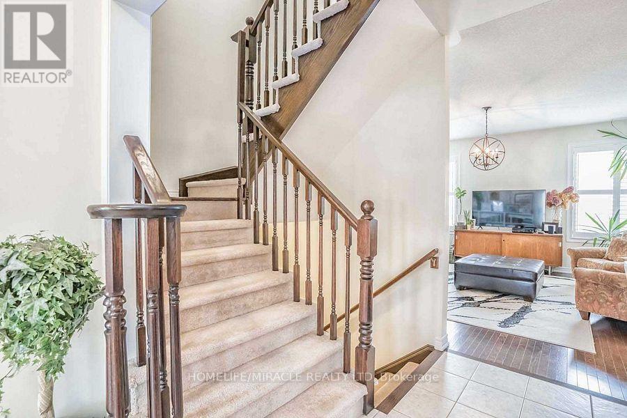 273 Riverlands Avenue, Markham, ON - Indoor Photo Showing Other Room