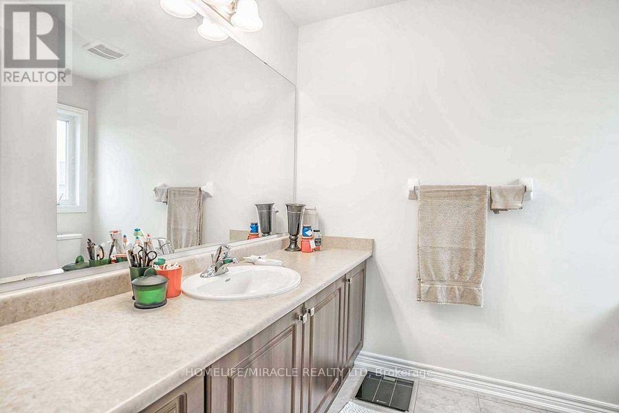 273 Riverlands Avenue, Markham, ON - Indoor Photo Showing Bathroom