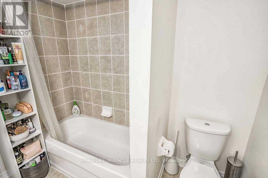 273 Riverlands Avenue, Markham, ON - Indoor Photo Showing Bathroom