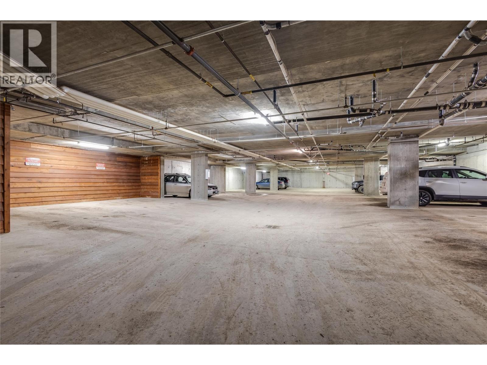 5335 Big White Road Unit# 401, Big White, BC - Indoor Photo Showing Garage