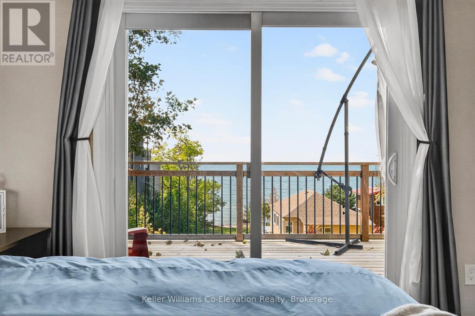 1948 Tiny Beaches Road South Road S, Tiny, ON - Indoor Photo Showing Bedroom