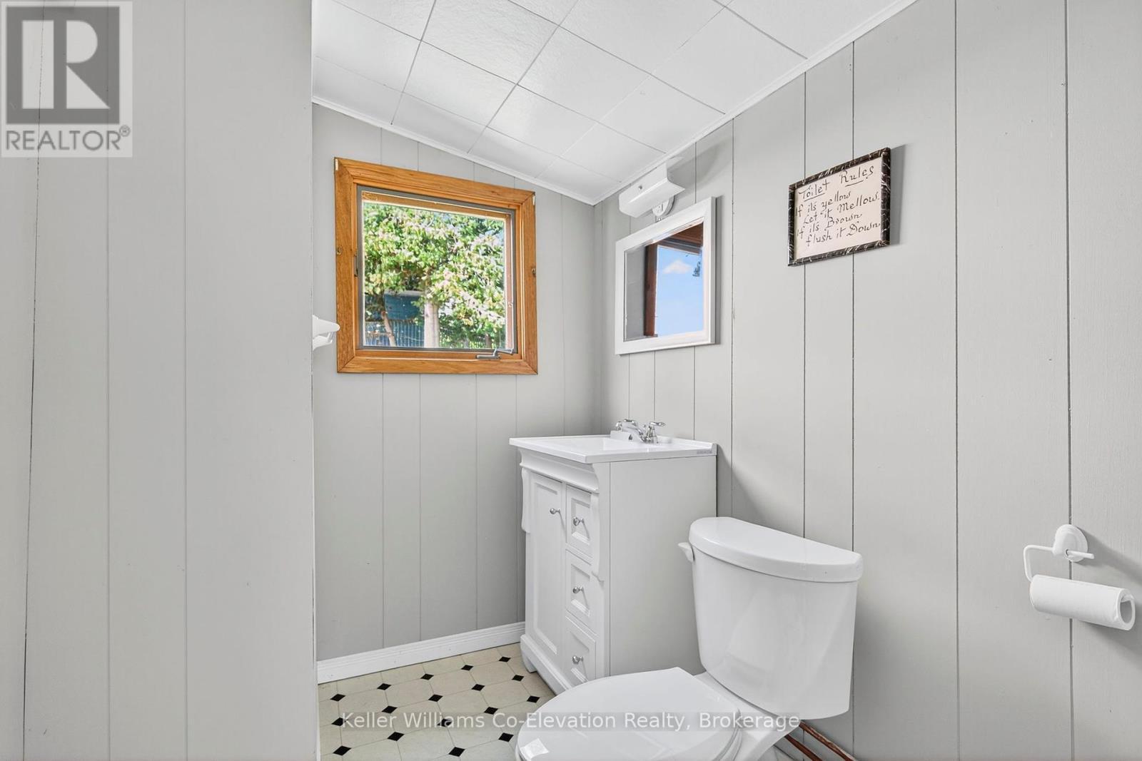 1948 Tiny Beaches Road South Road S, Tiny, ON - Indoor Photo Showing Bathroom