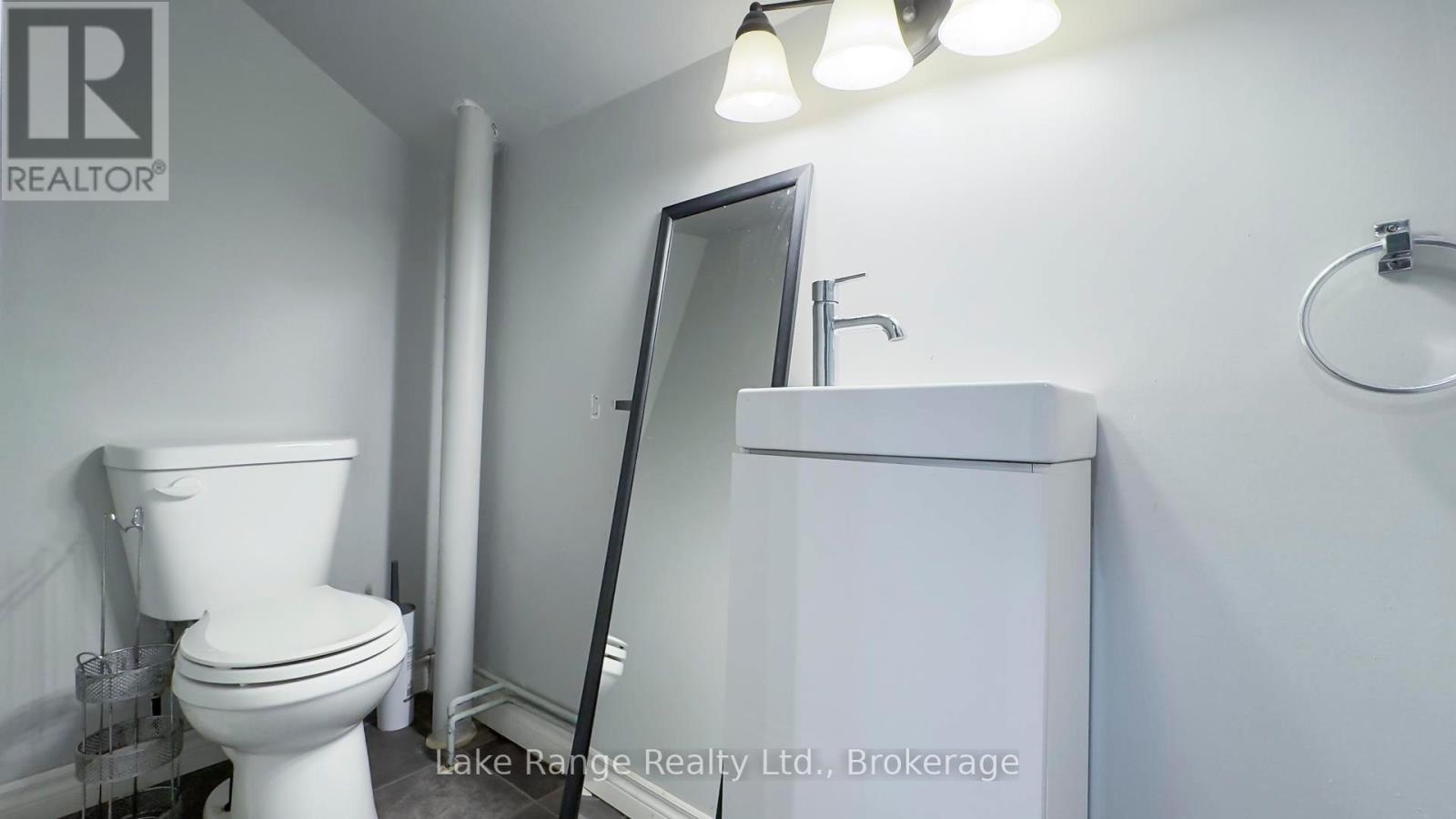 2nd Floor 2 piece - 2742 Concession 4 Concession, Huron-Kinloss, ON - Indoor Photo Showing Bathroom