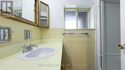 2nd floor 2 piece with shower -