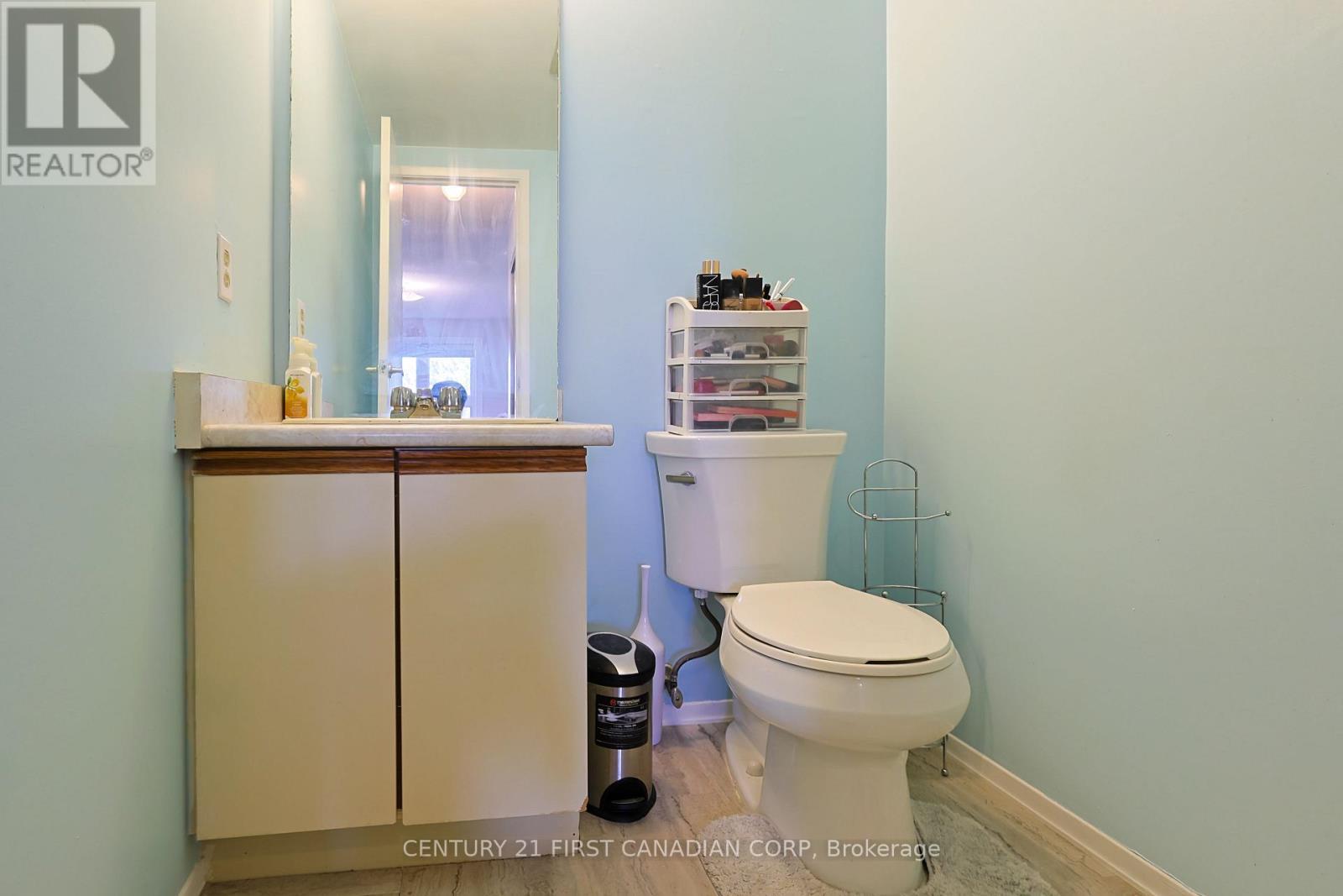 215 - 15 Jacksway Crescent, London North (North G), ON - Indoor Photo Showing Bathroom